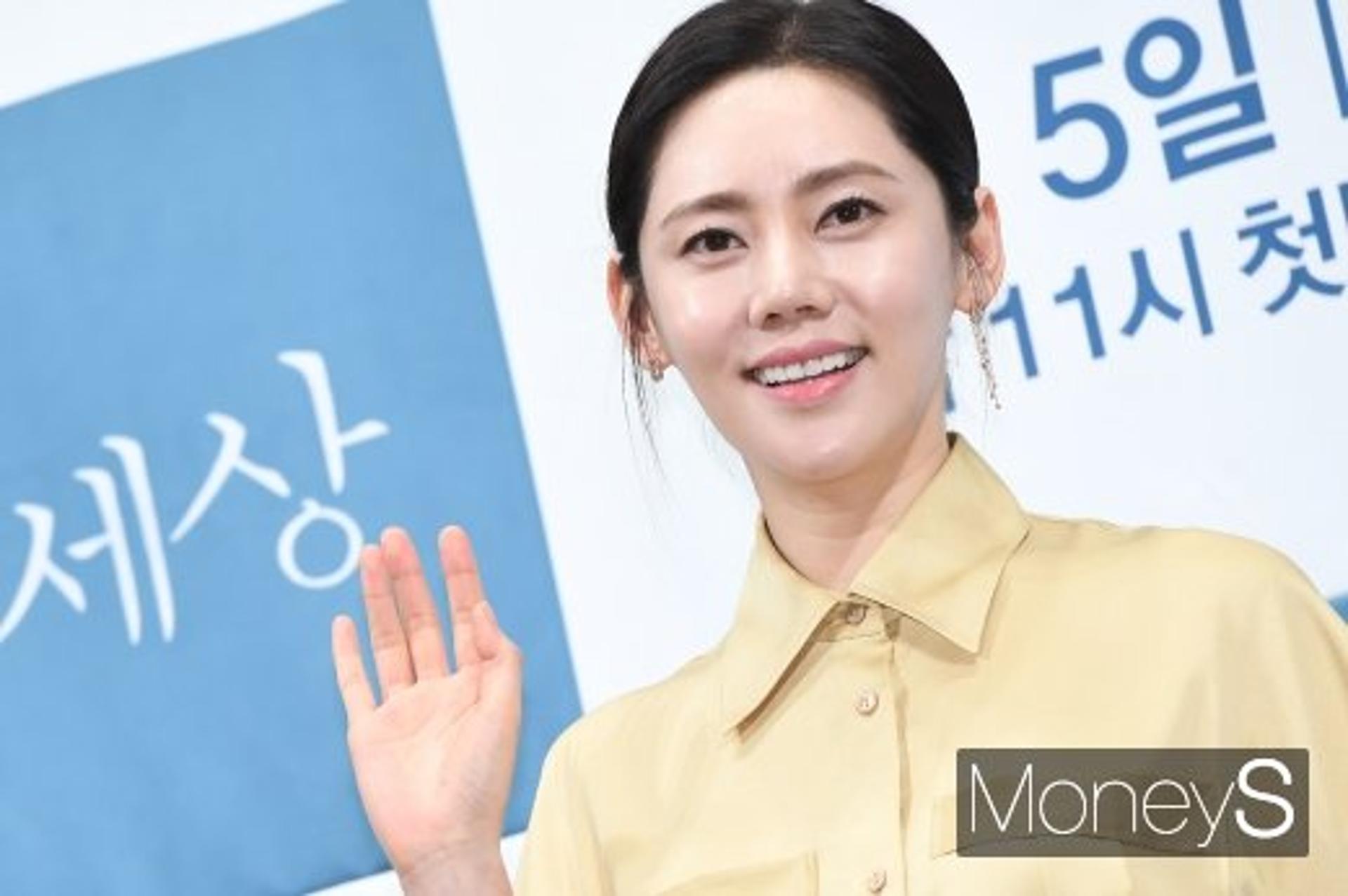 추자현 축의금기부, "입양아 위해 써달라"