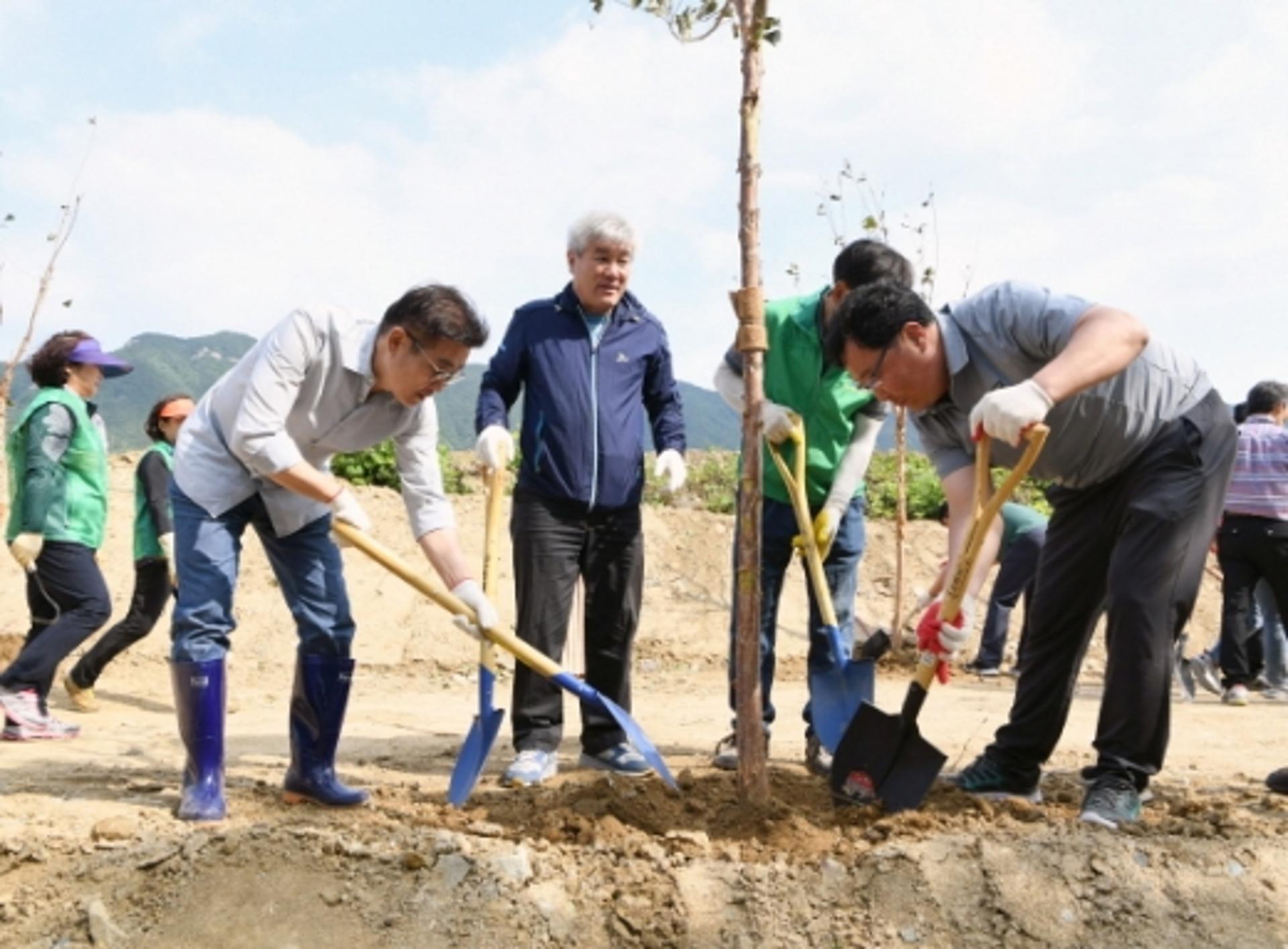 김일권 양산시장, "도심지 4km 녹지산책로, 양산이 유일"