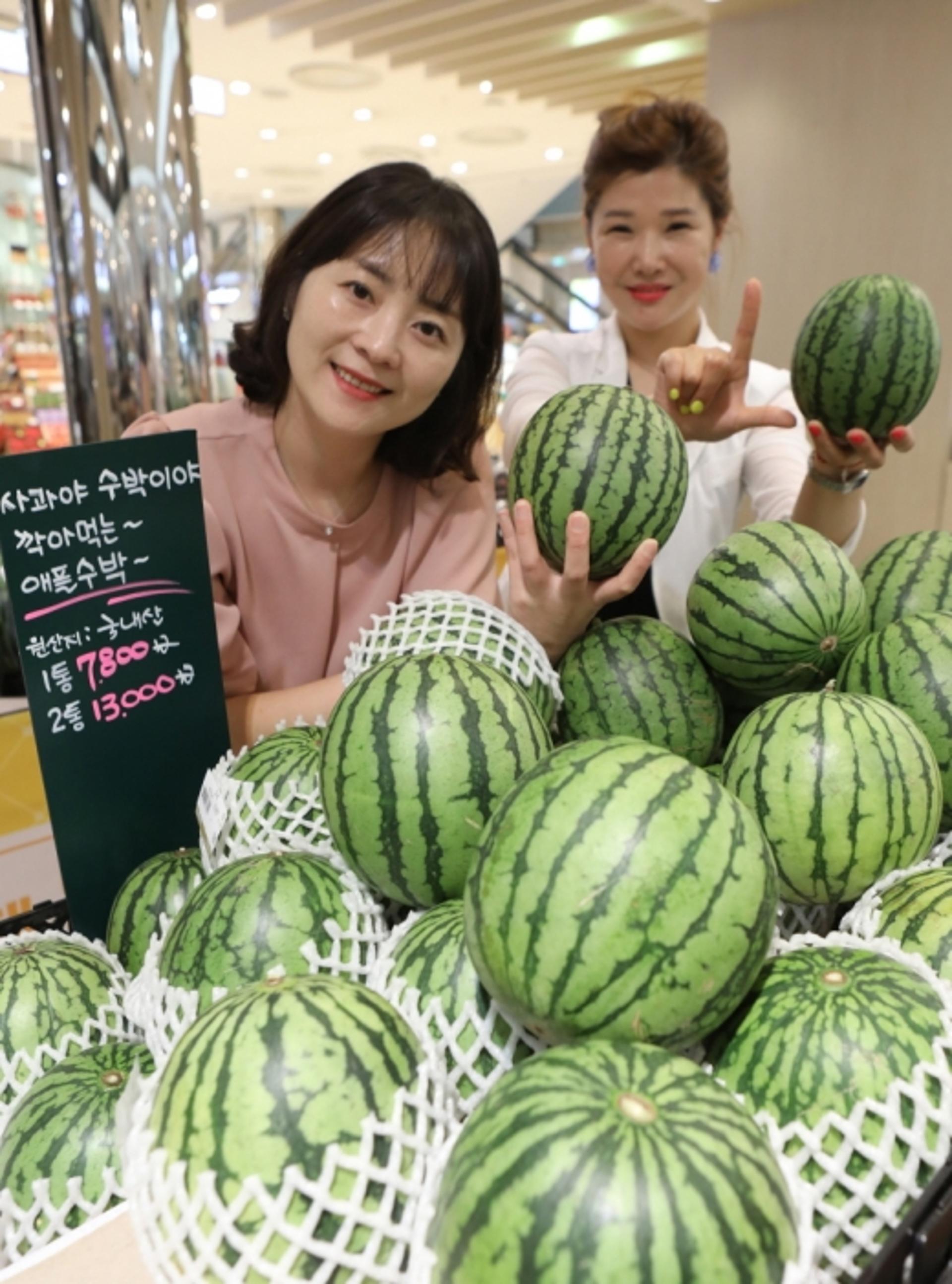 롯데백화점 광주점, 변신은 무죄 '애플 수박' 인기