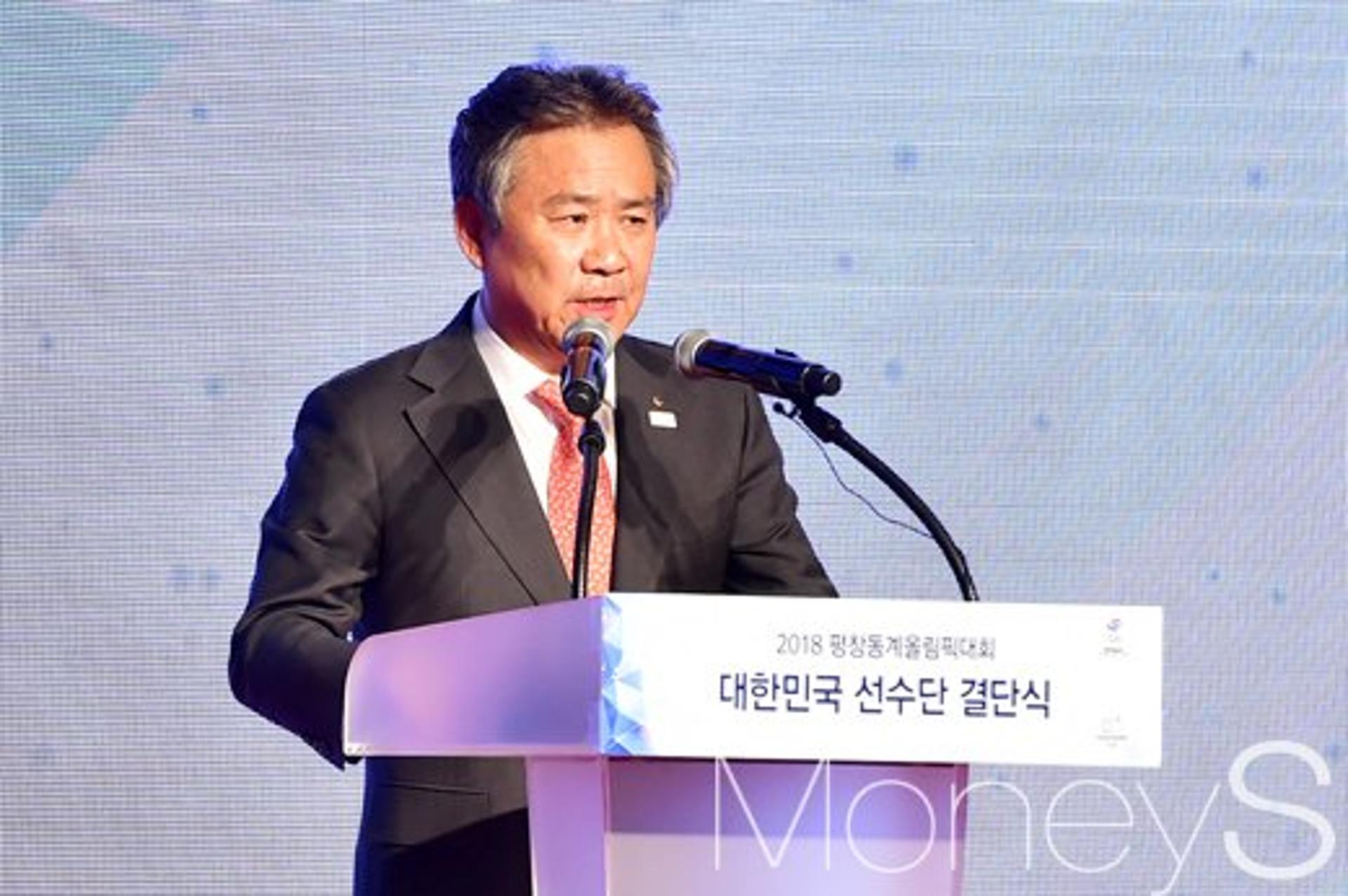 이기흥 대한체육회장, IOC 위원 선출… "평창 성공에 IOC가 준 선물"