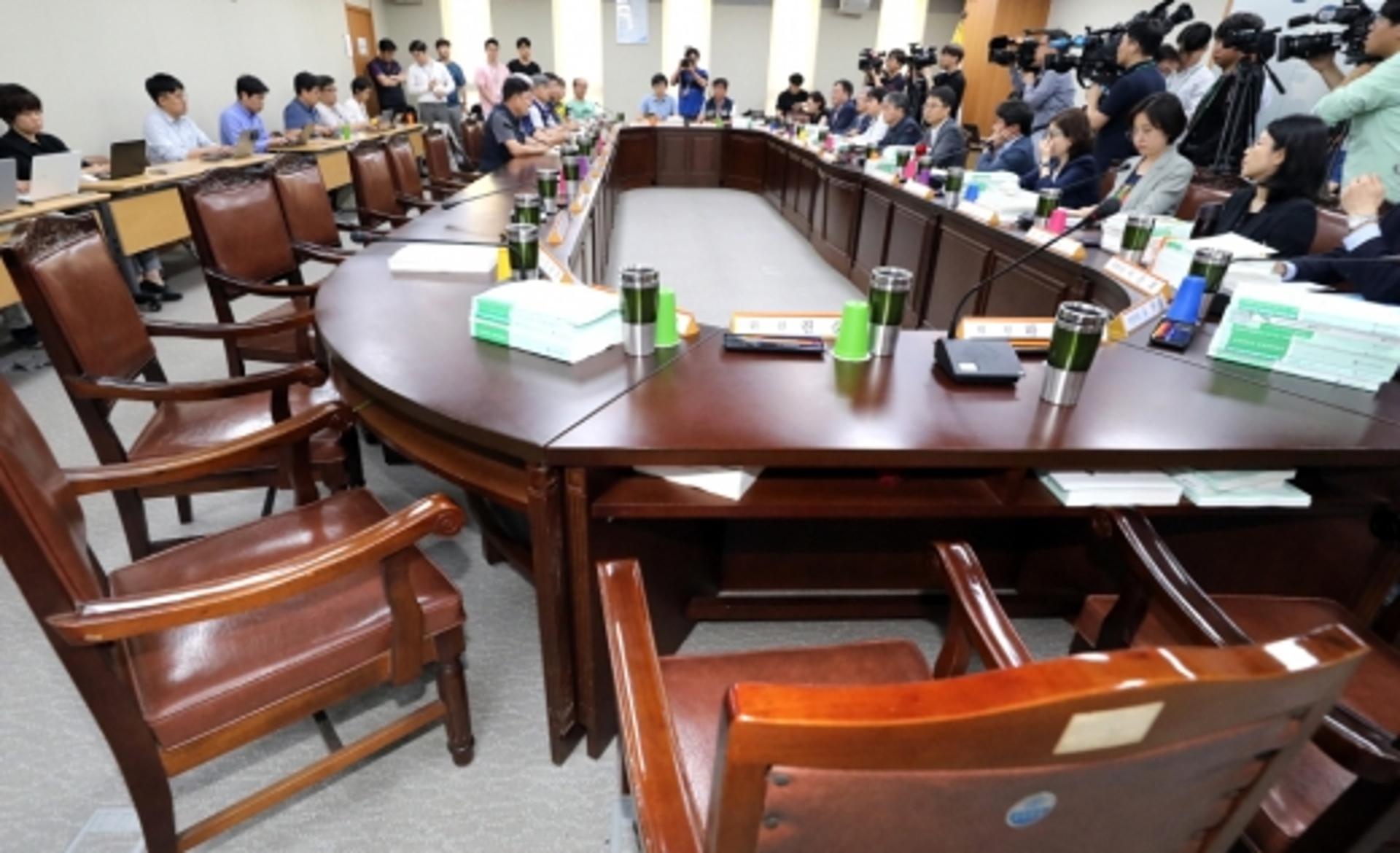 미로 헤매는 내년 최저임금, '얼마'로 결정 날까