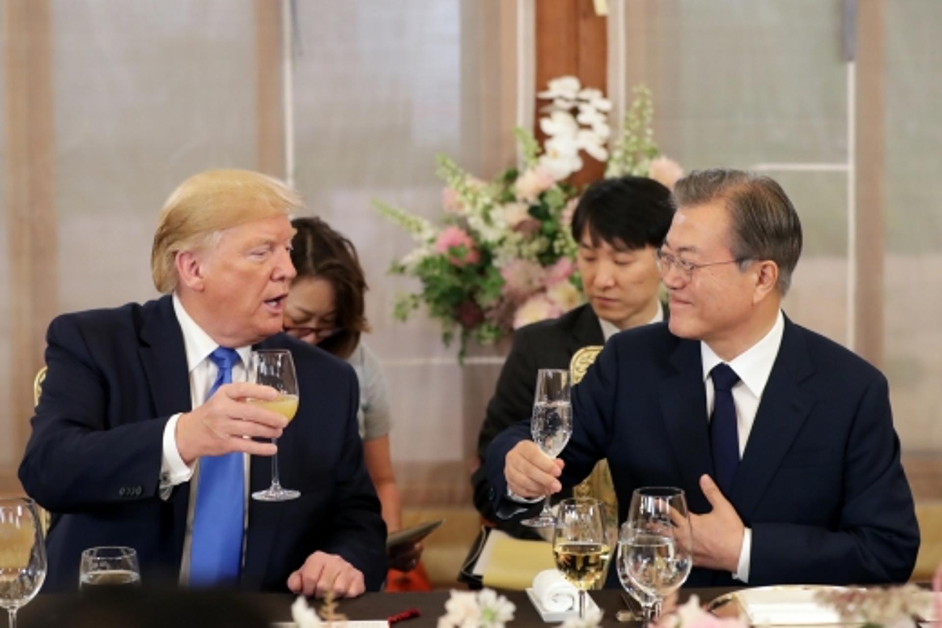 트럼프 “북한 연락 받았다”… 김정은과 만남 임박?