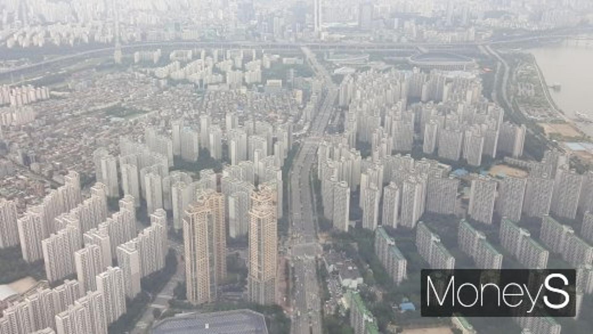 소비자 10명중 5명 “하반기 집값은 보합”… 주요변수는 ‘대출규제’