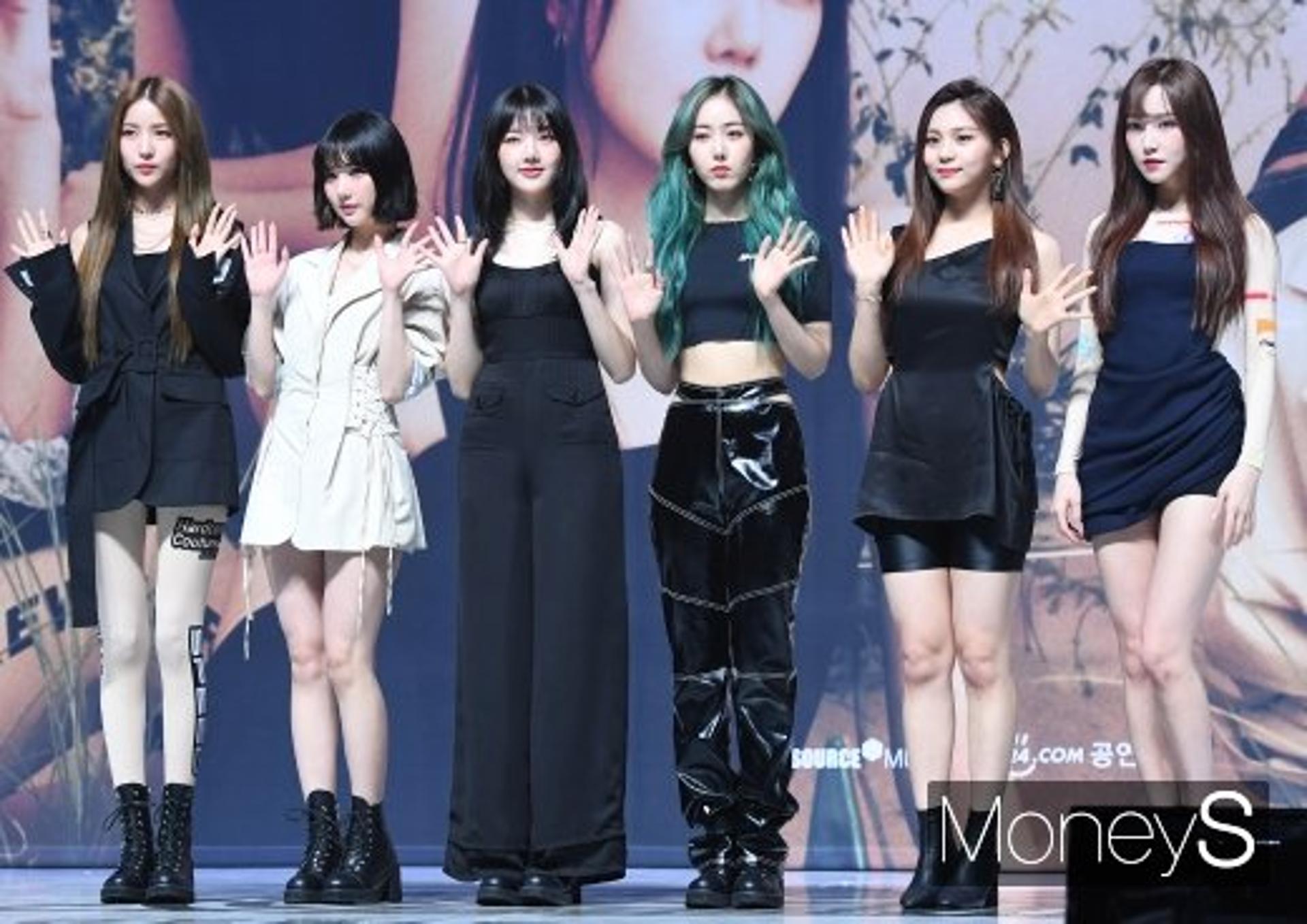 여자친구 '열대야' 음원차트 1위… "역시 여친이들!"