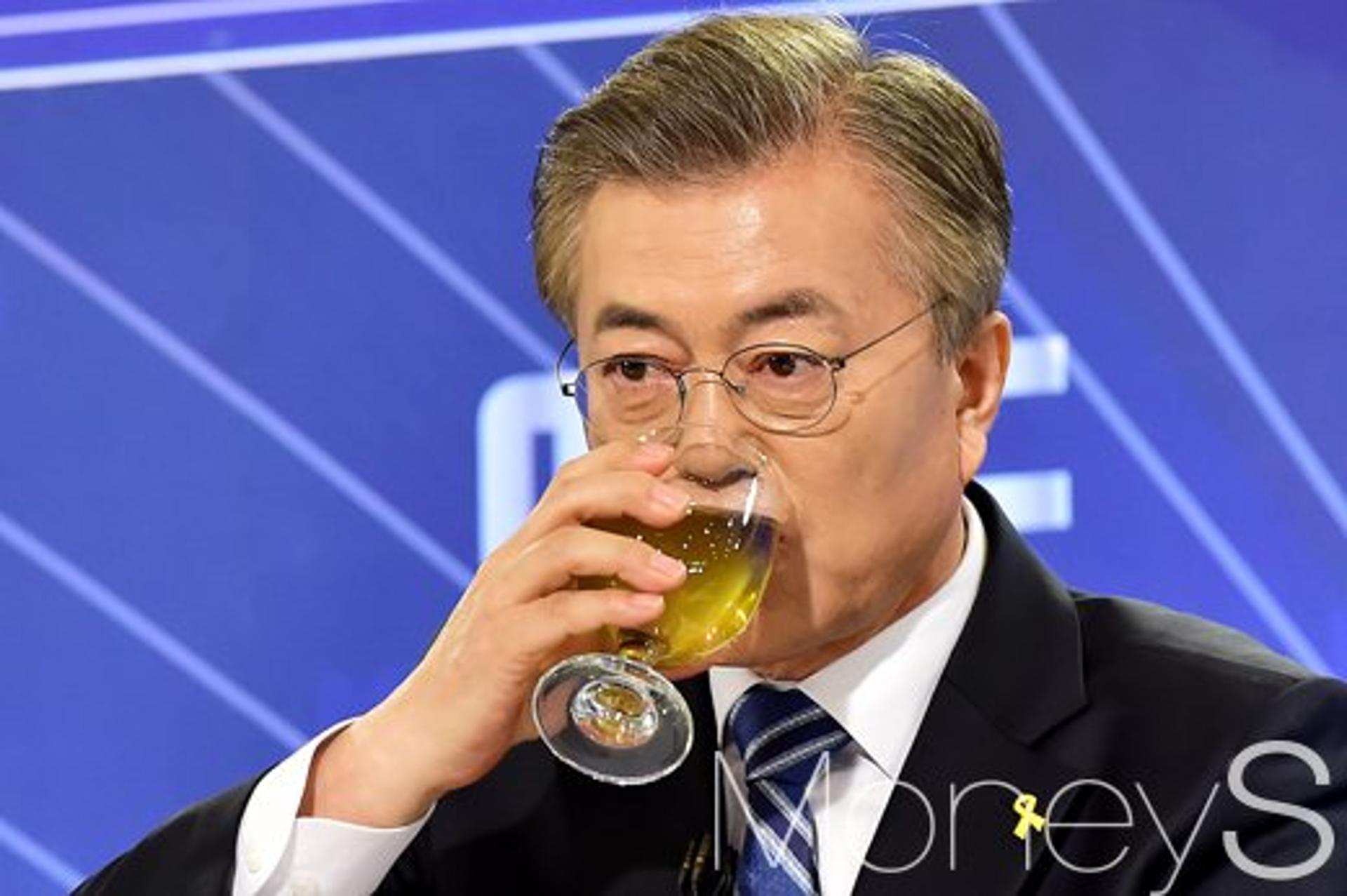 일본 수출규제' 청와대 침묵  "유의깊게 보고 있다"