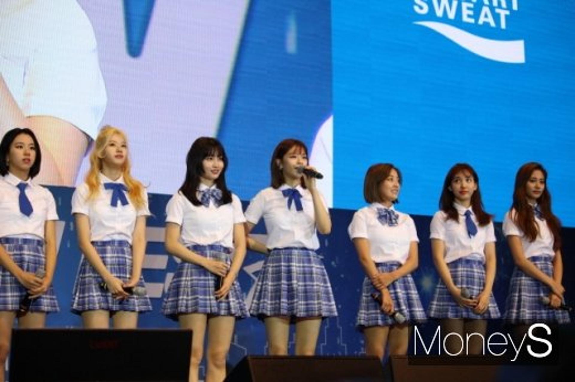 트와이스, 포카리 ‘틴페스타’ 떴다