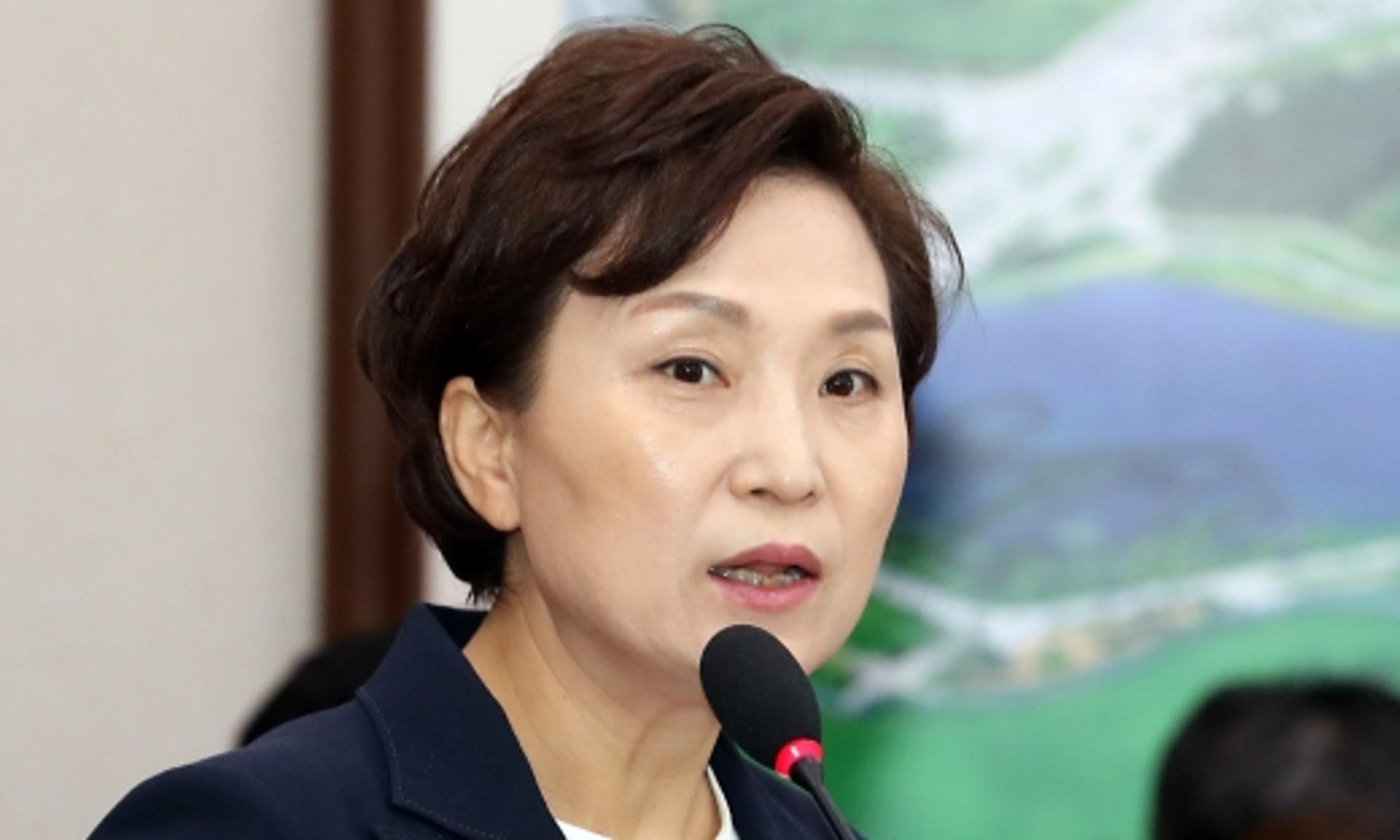 김현미 “주택시장 세밀히 관리할것… 3기신도시 계획 변함없다”