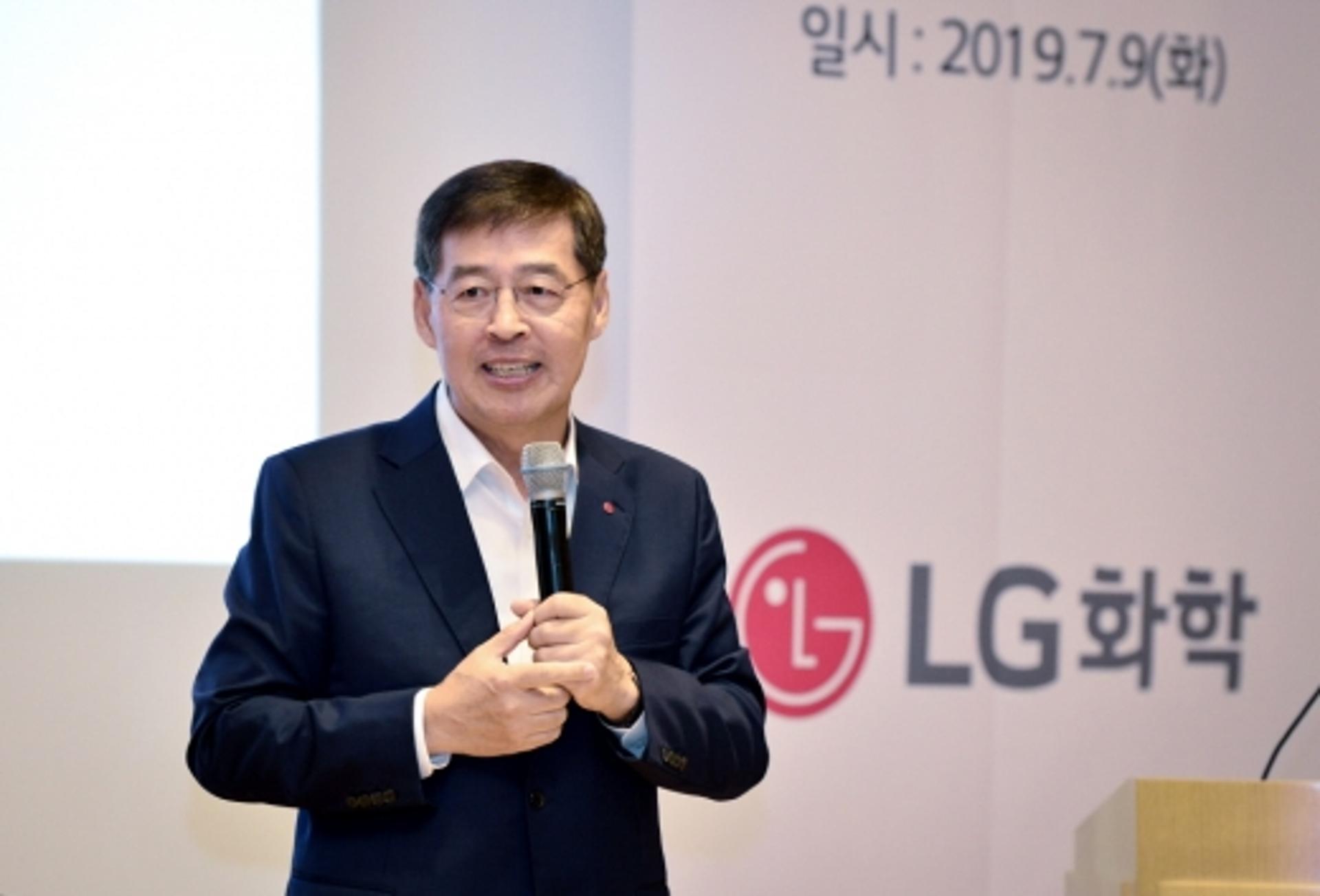 신학철 LG화학 부회장 “日 규제확대 대비 시나리오 세워 준비중”(종합)