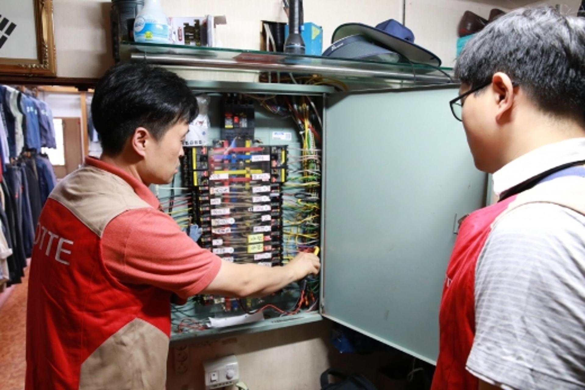 롯데물산, 장마철 전통시장 전기·소방 안전점검