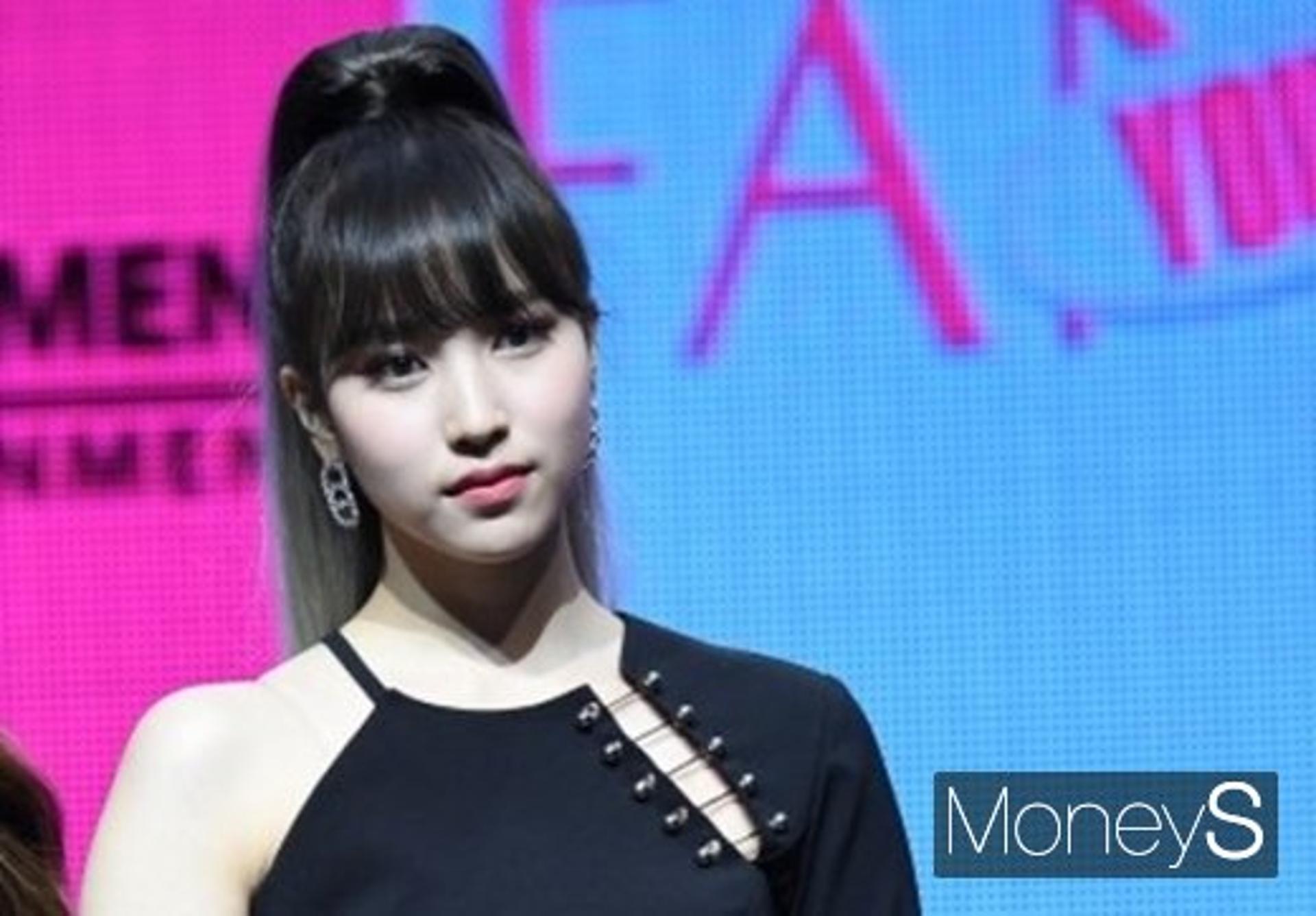 트와이스 미나, 건강이상→월드투어 '불참'… 무슨 일?