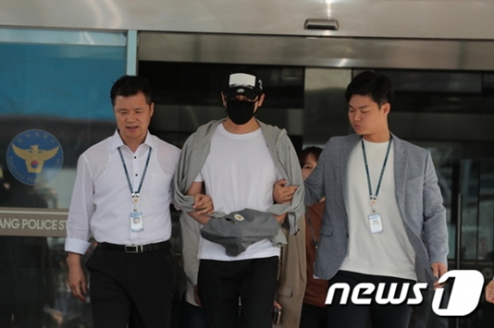 '성폭행 혐의' 강지환, 취재진 질문에 묵묵부답(속보)