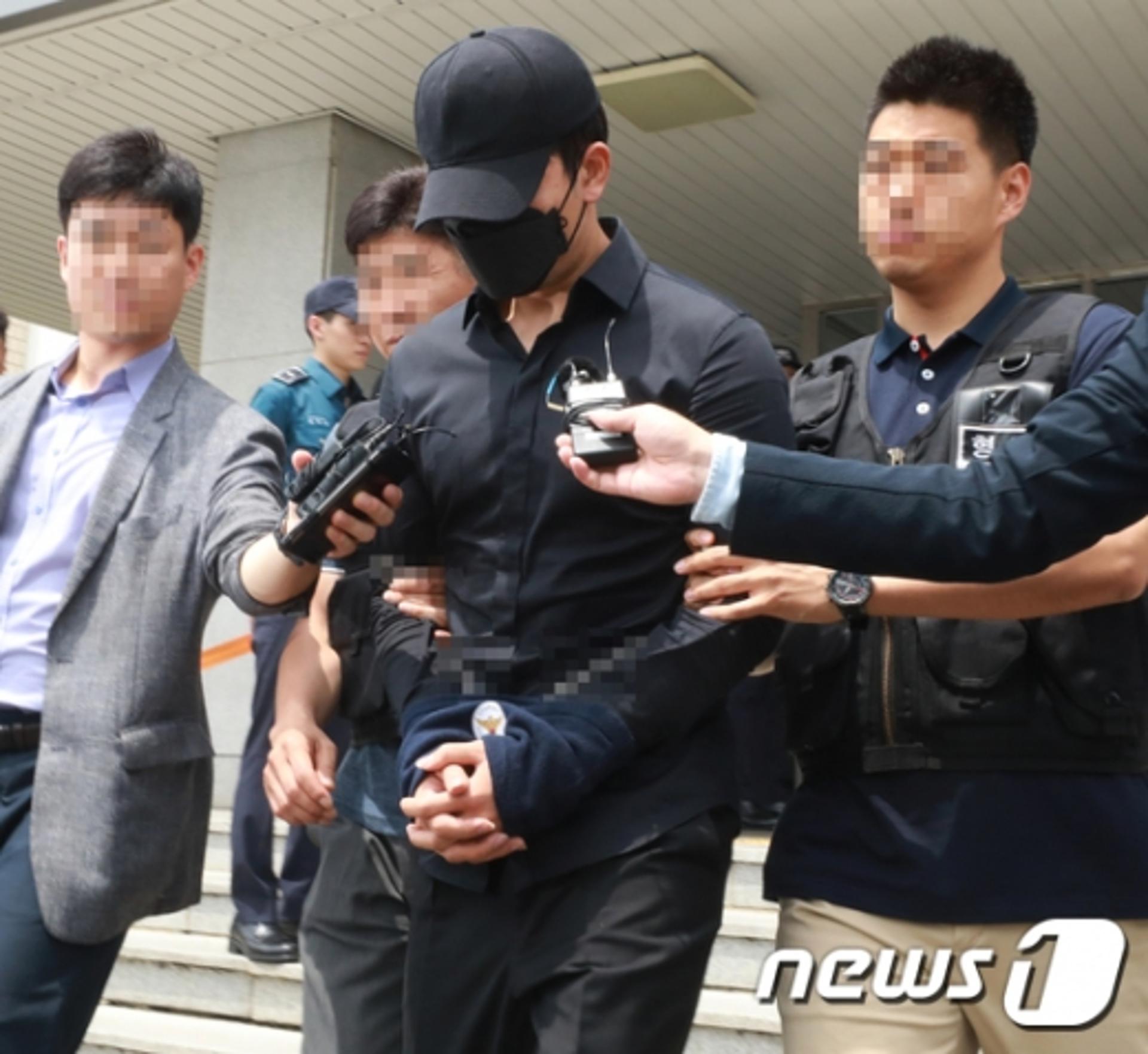 ‘길거리 음란행위’ 정병국, 동종범죄 전력에도 구속 면해