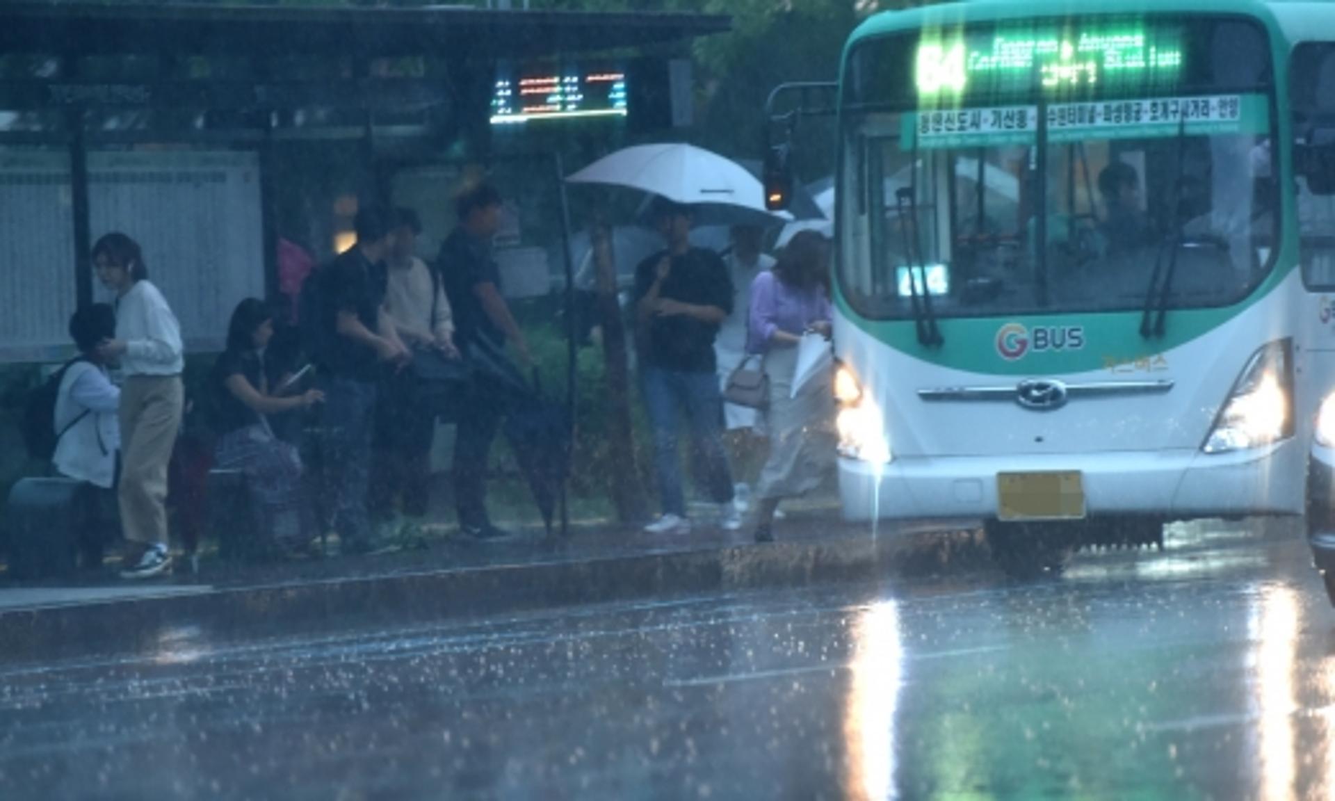 중부지방 호우주의보… 전국 곳곳 최고 150㎜ 장맛비