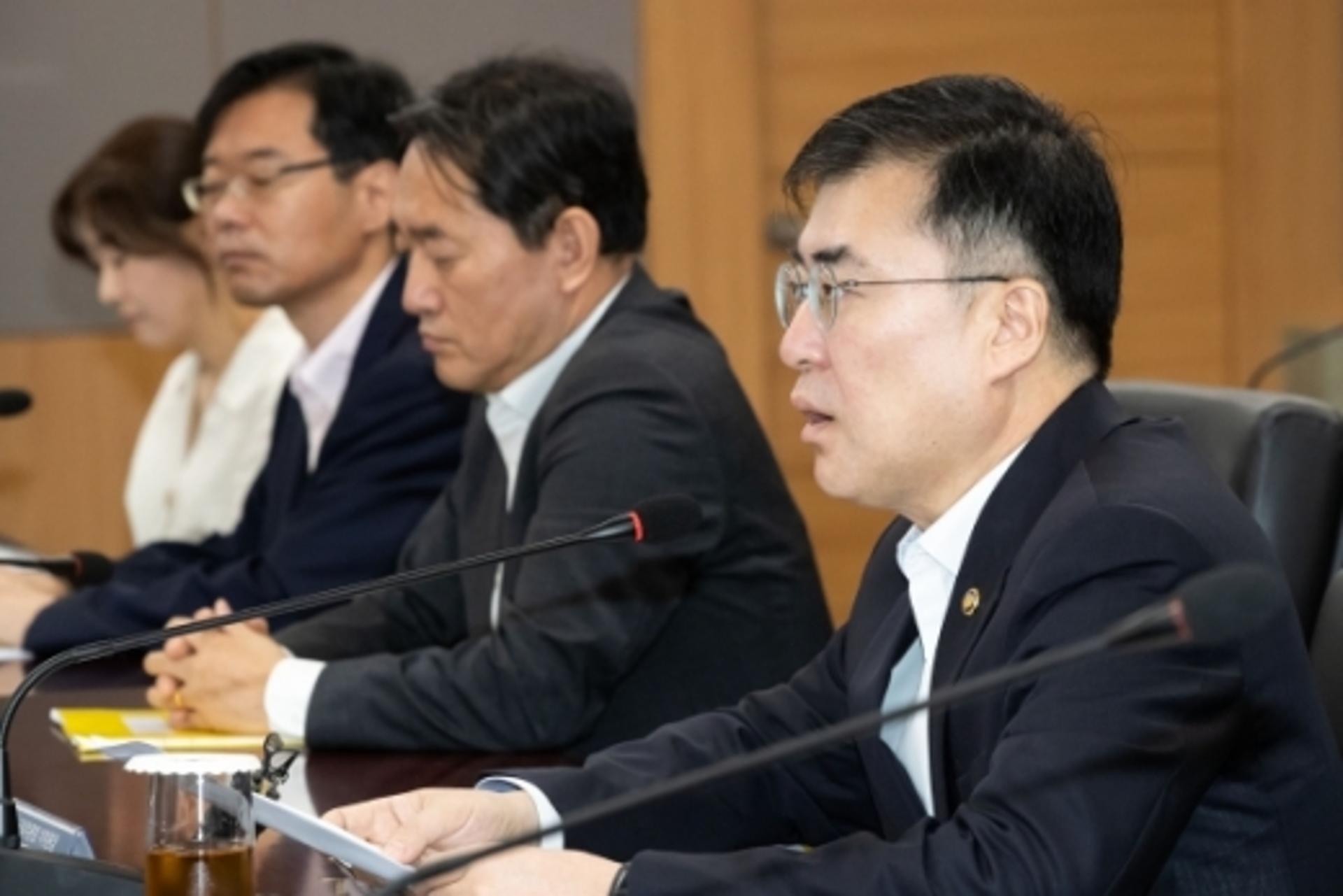 금융위 "백색국가 제외 선반영… 금융시장 양호한 수준"