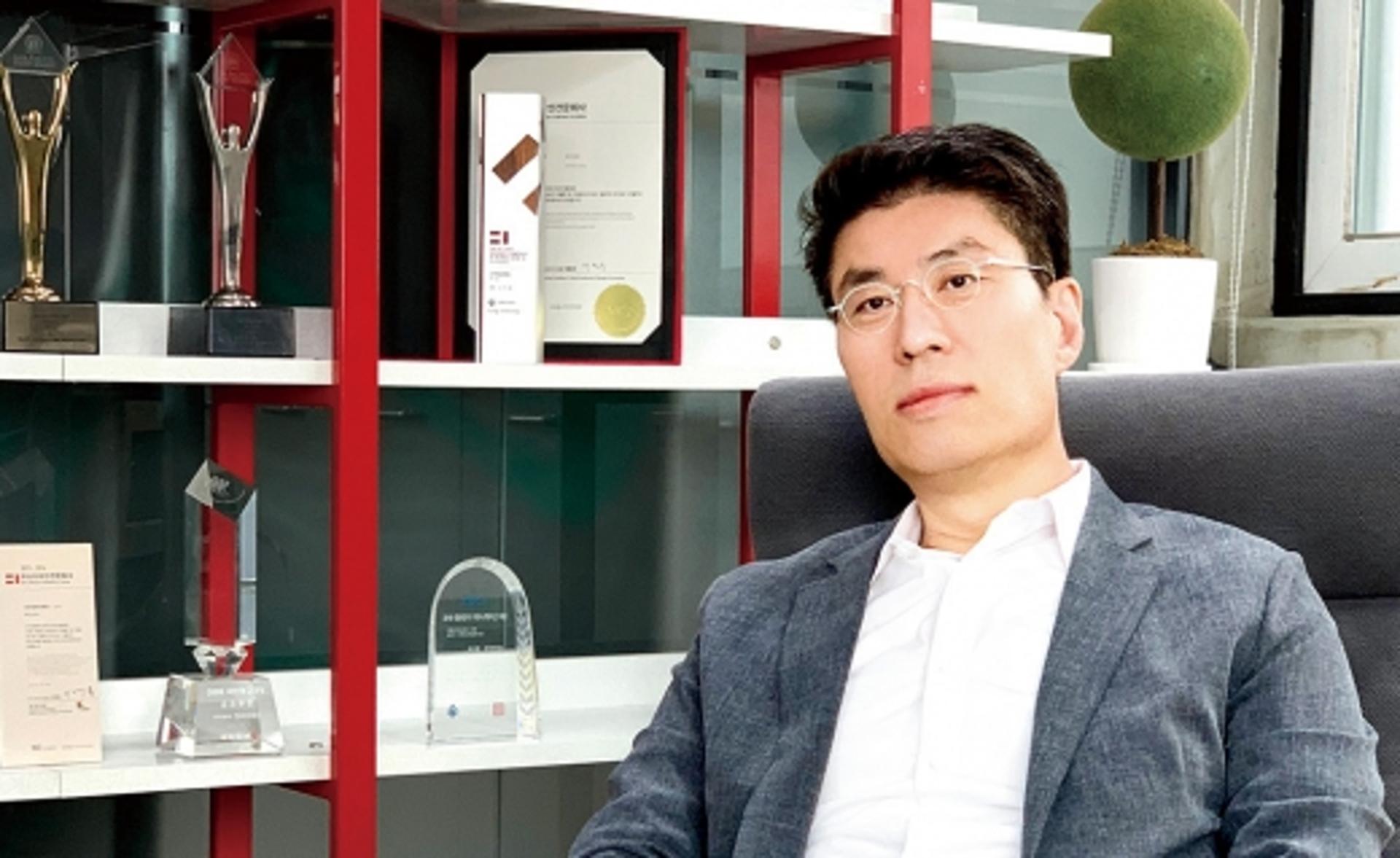 [이사람] '오뚝이' 광고장이는 어떻게 다시 일어섰을까