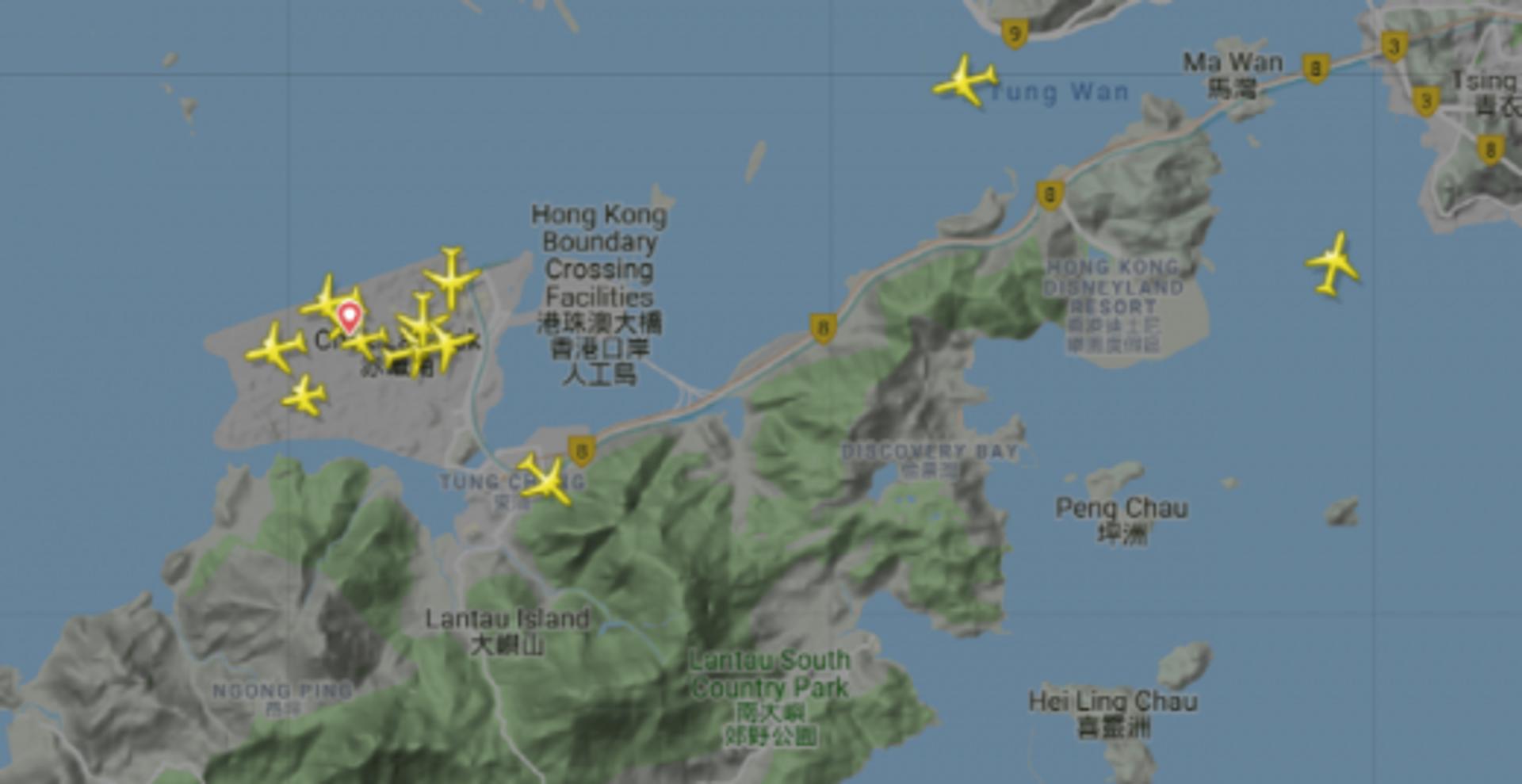 홍콩국제공항, 13일 오전 재개… 일부 '취소'에 스케줄 확인
