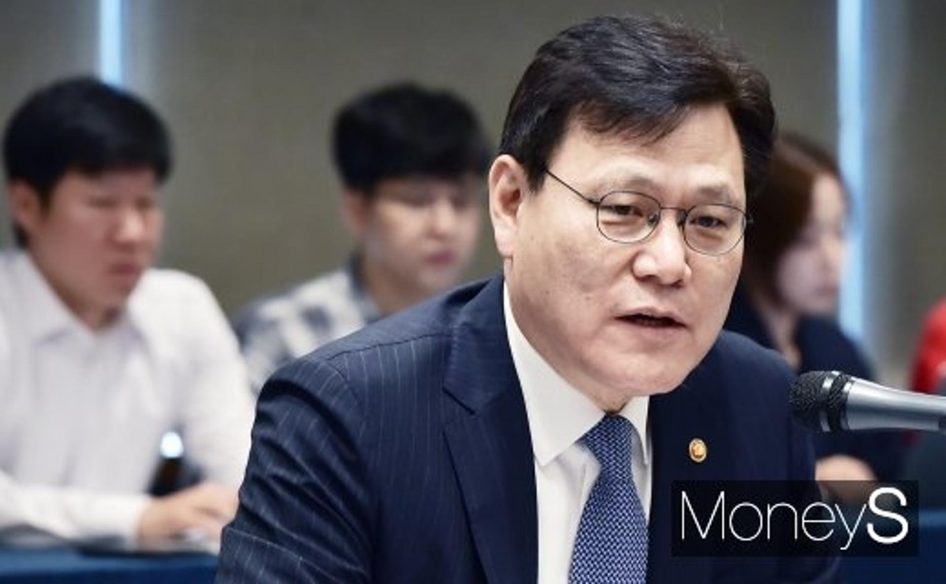 최종구 금융위원장 "금융산업, 비정형 업무로 다양한 일자리 창출"