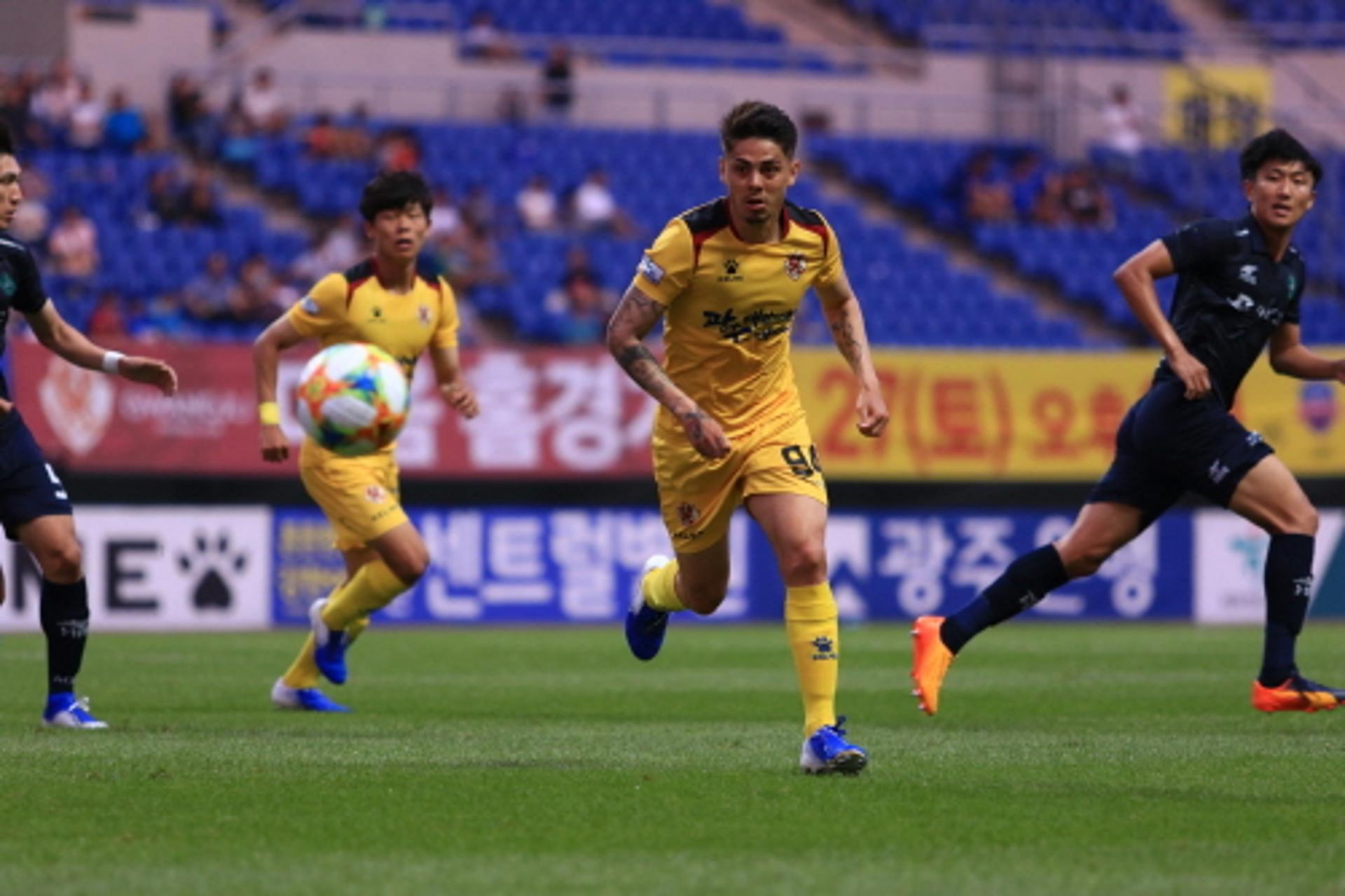 광주FC, 안산 잡고 분위기 반전 노린다