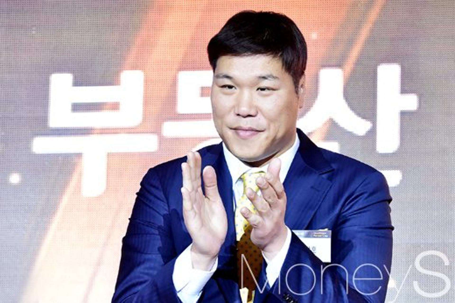 서장훈 140억 빌딩매입… 부동산만 400억원?