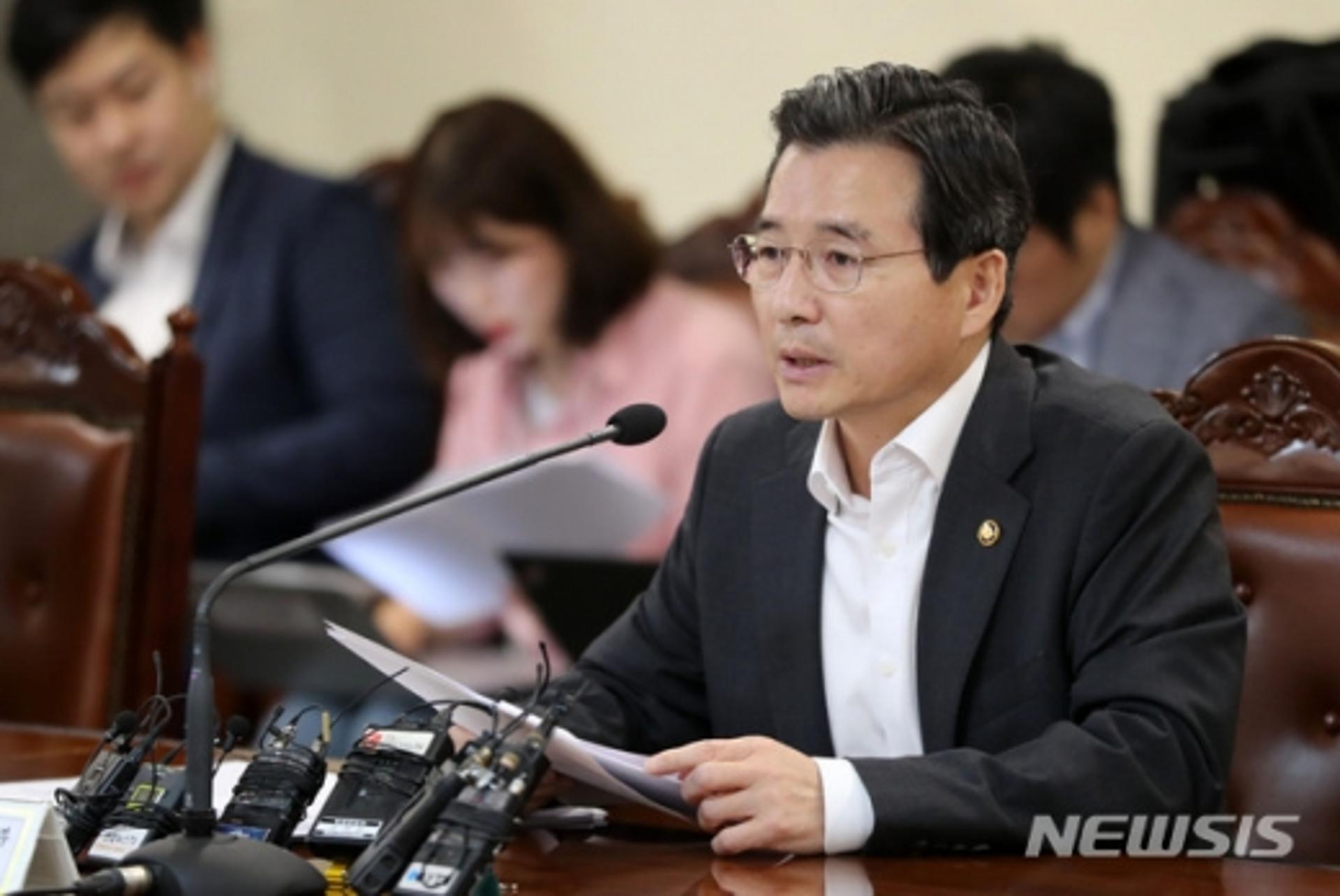 김용범, 이동걸 회장에 일침 "산은·수은, 역할 뚜렷이 달라"