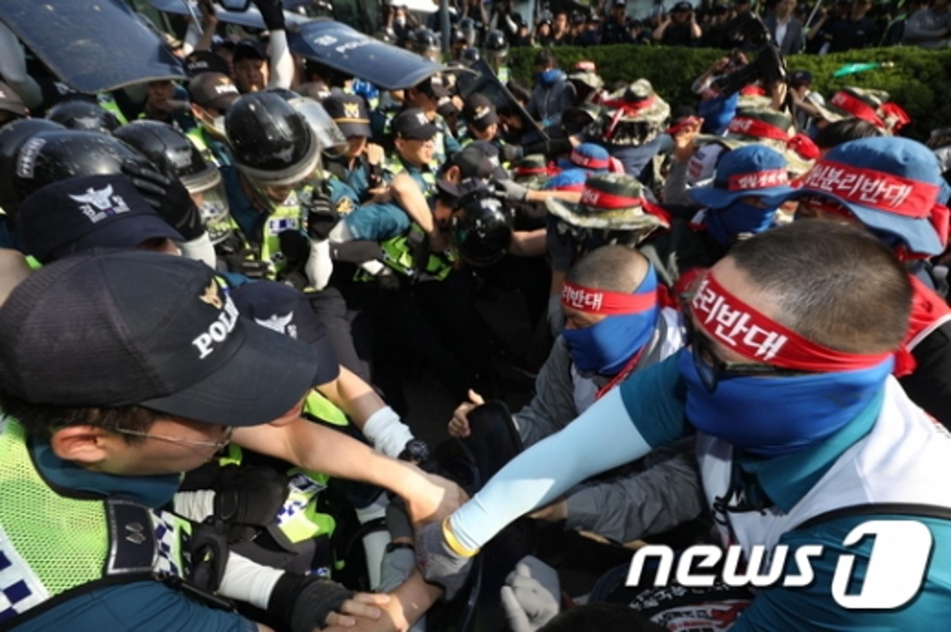 현대중·대우조선 노조, 내달 2일 부분파업 돌입