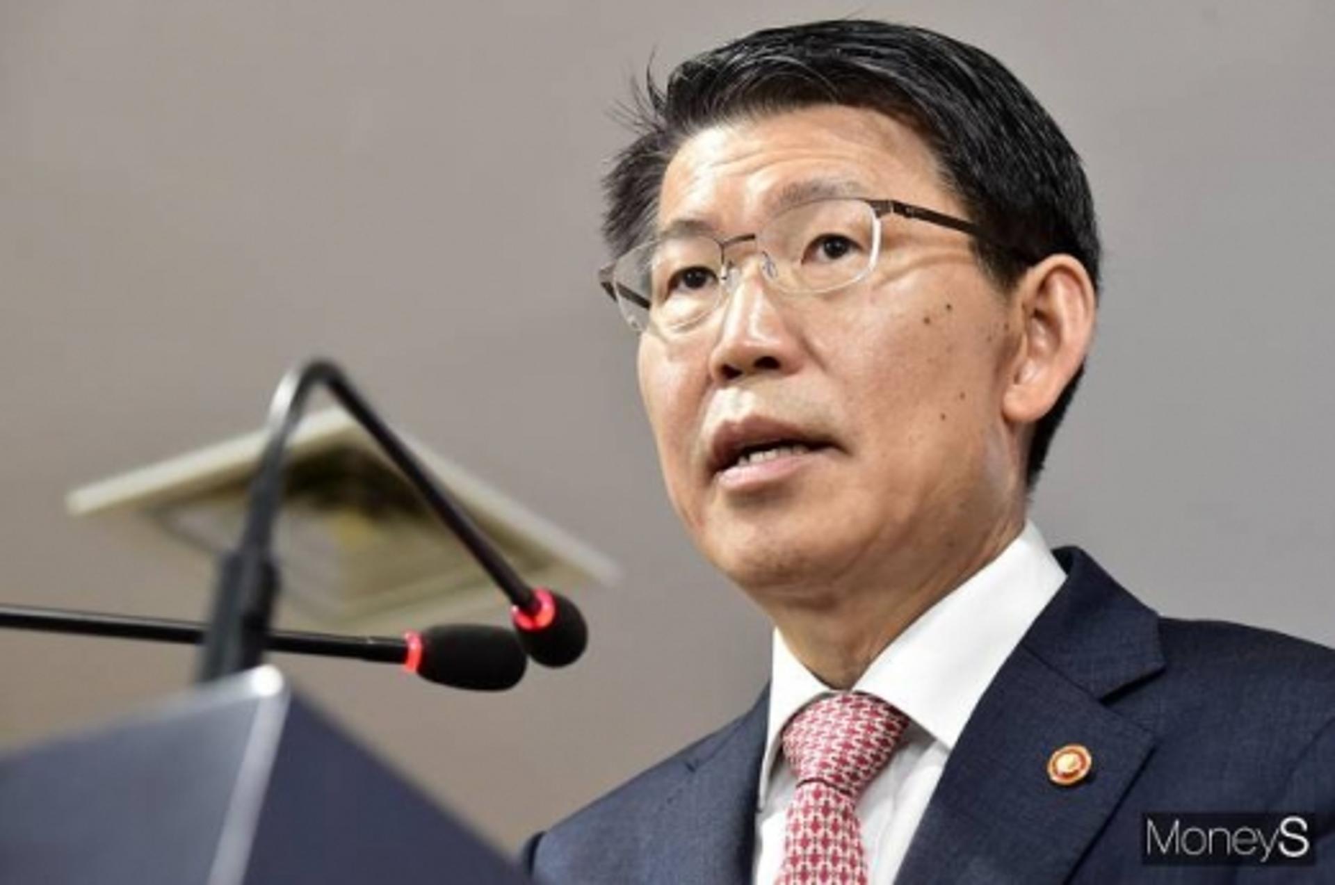 은성수 금융위원장 "금융중심지 정책 10년, 업그레이드 해야"