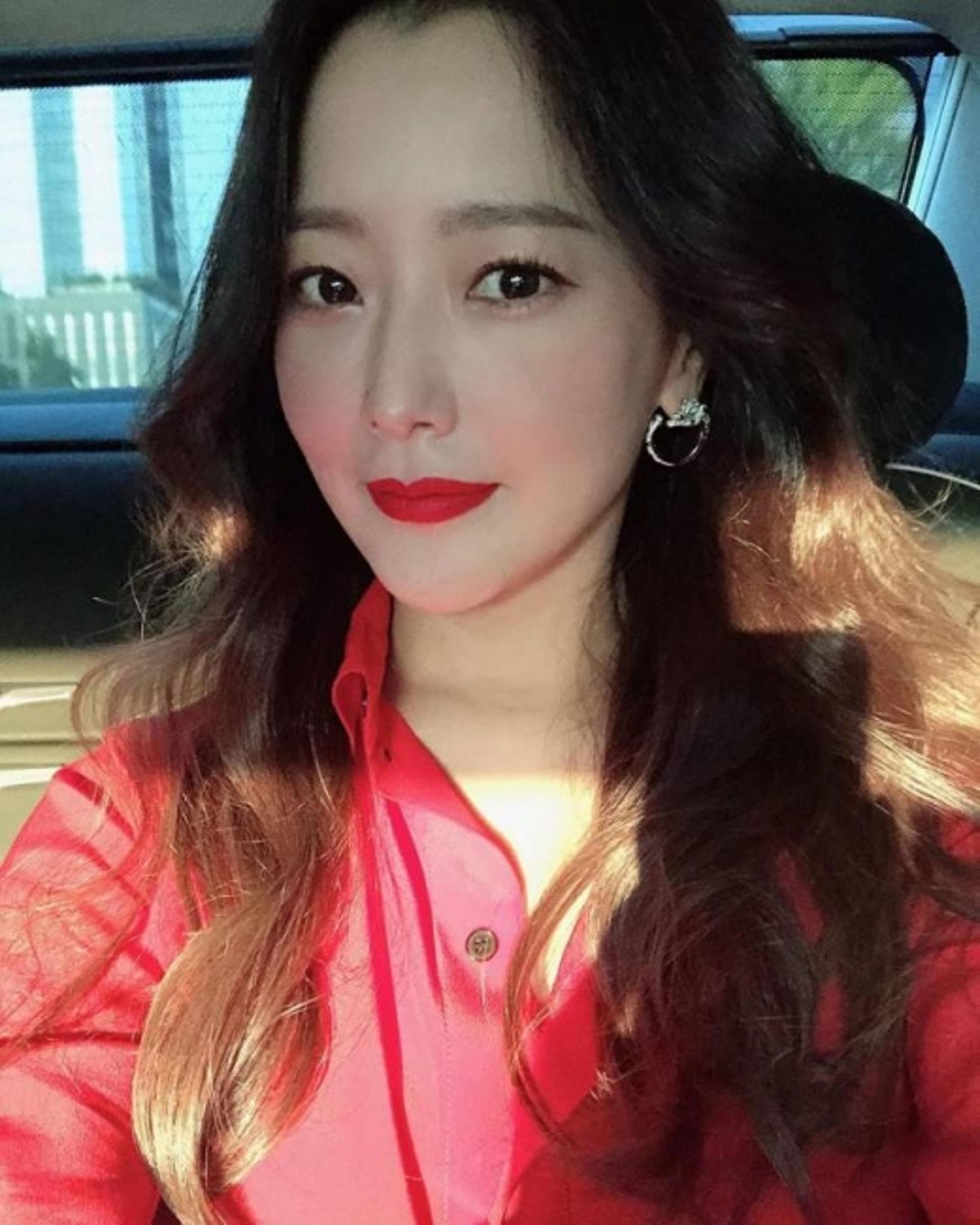 김희선 SNS, 숨만 쉬어도 아름다워