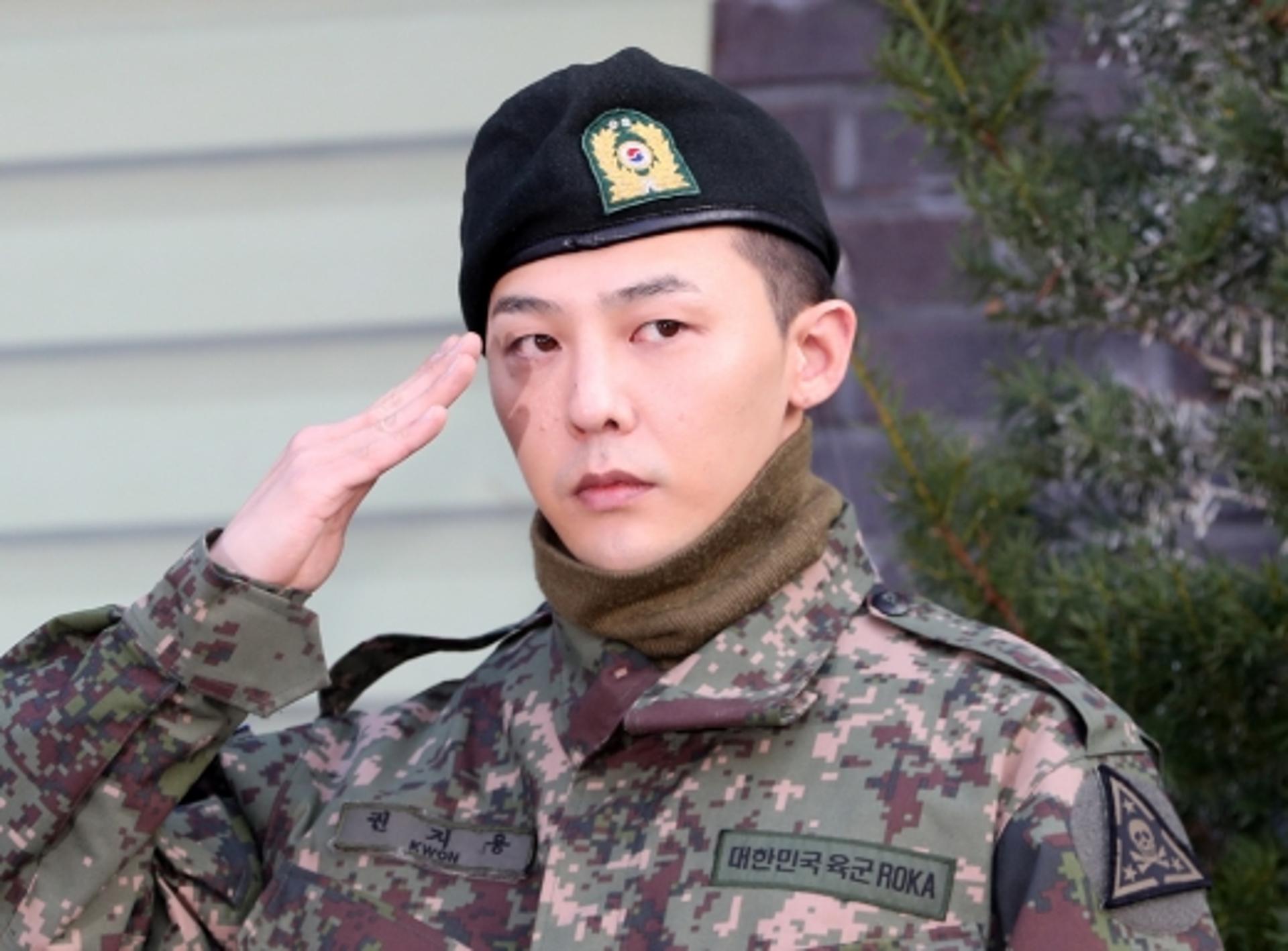 지드래곤, 현역 전역… 구설수 ‘YG엔터테인먼트’ 구할까