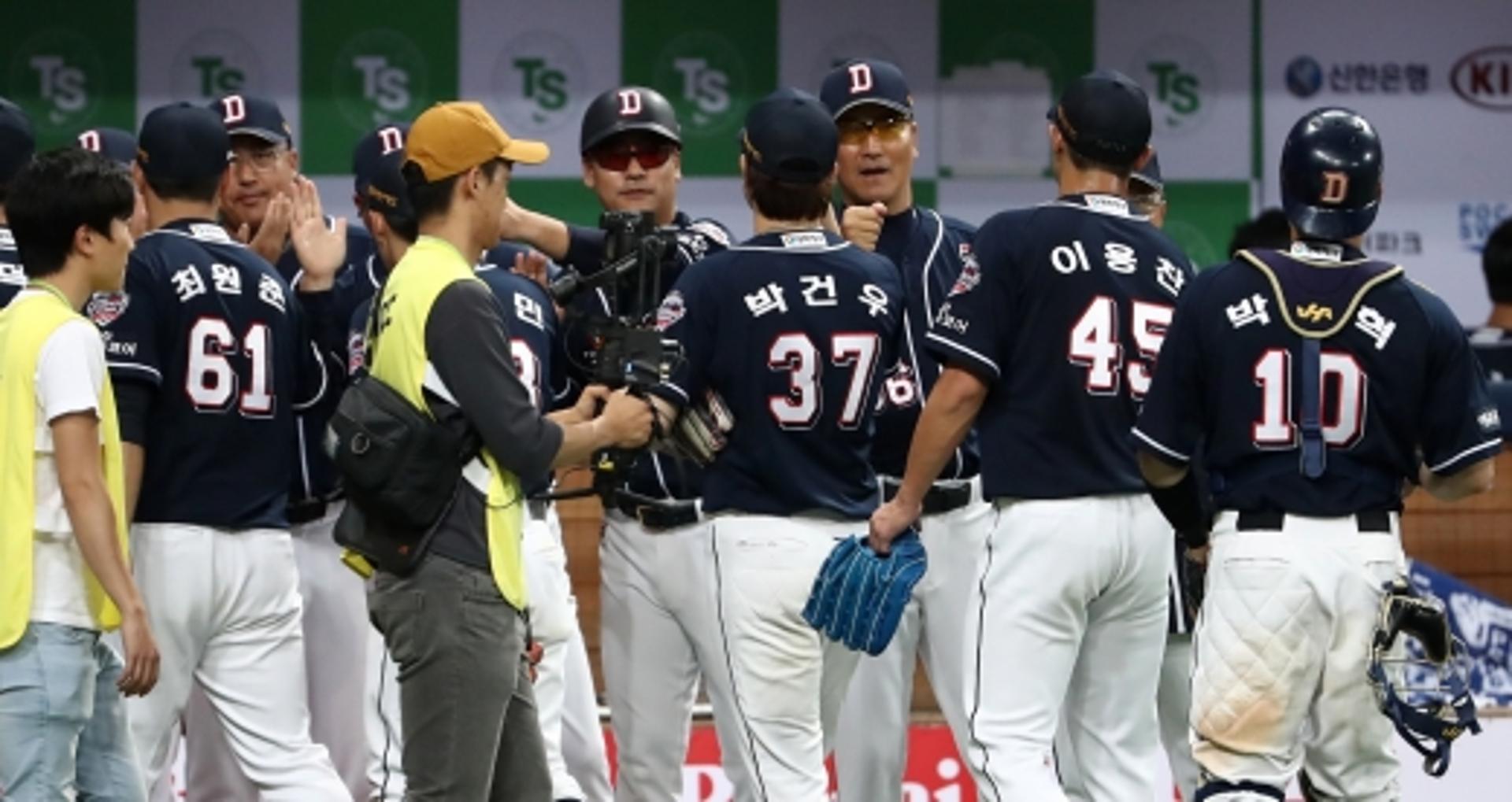 [한국시리즈] 두산 “오늘 우승한다”… 유희관·오재원 등 선발 라인업 확정