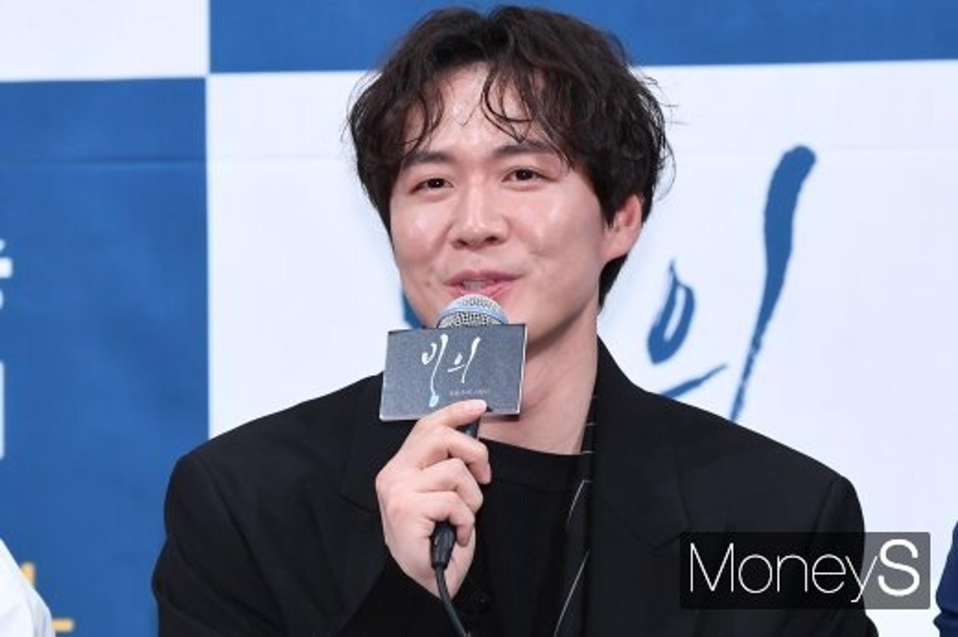 연정훈 촬영완료, '슈돌' 6주년 달력 포토그래퍼로 참여
