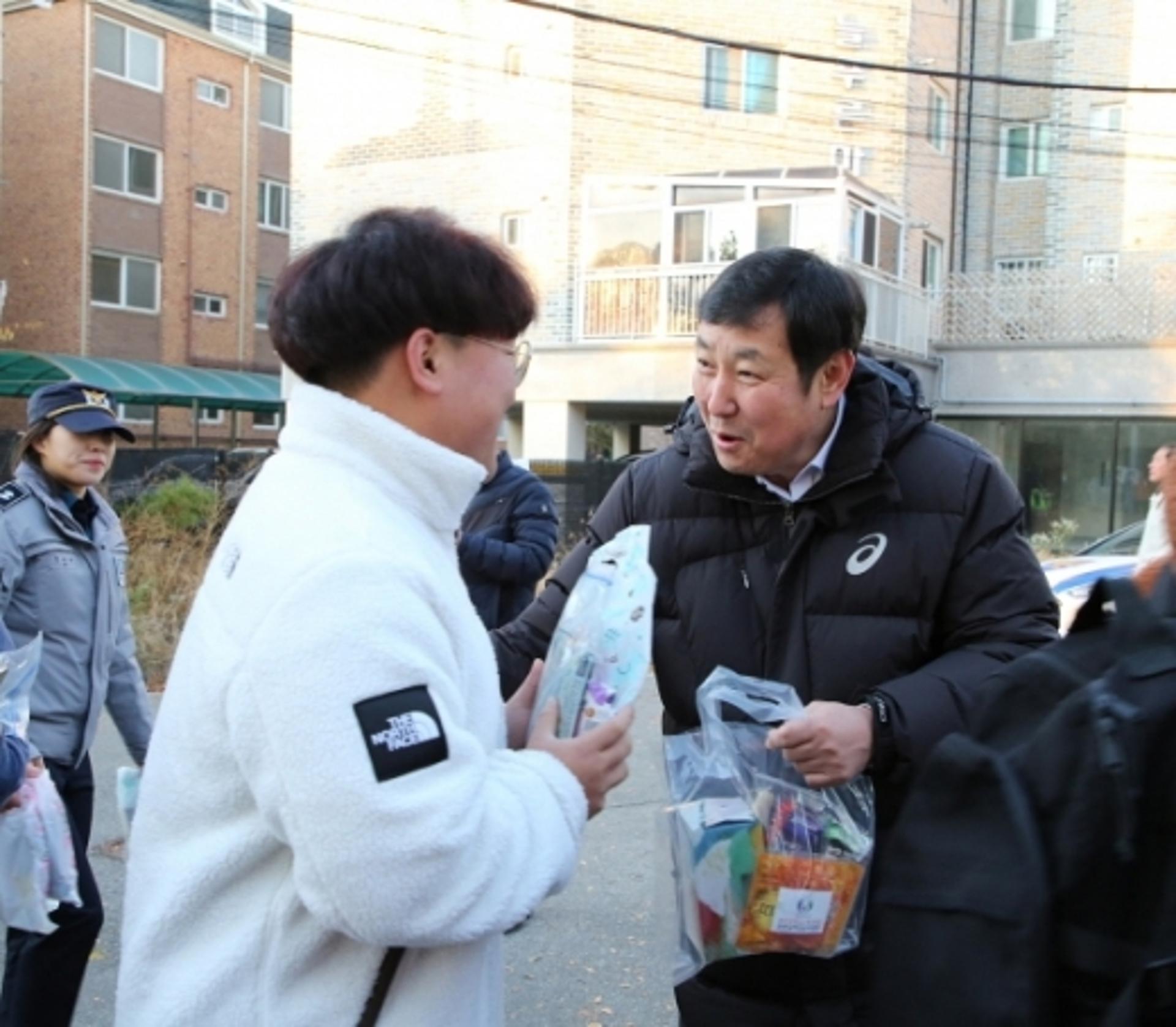 박성남 연천 부군수 수능 수험생 격려