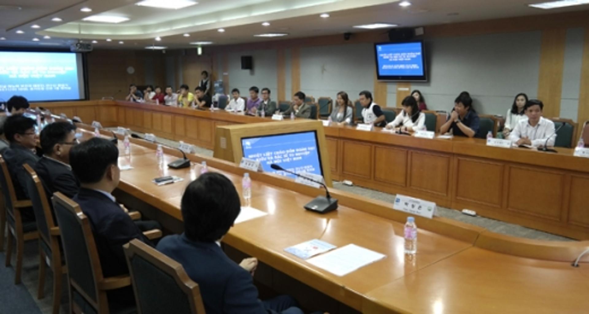 베트남 하노이시 보건국 대표단,  "경기도 우수의료 배우러 왔어요"