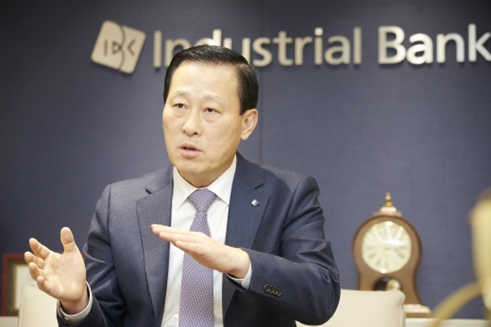 [CEO] '지구 세 바퀴' 현장경영