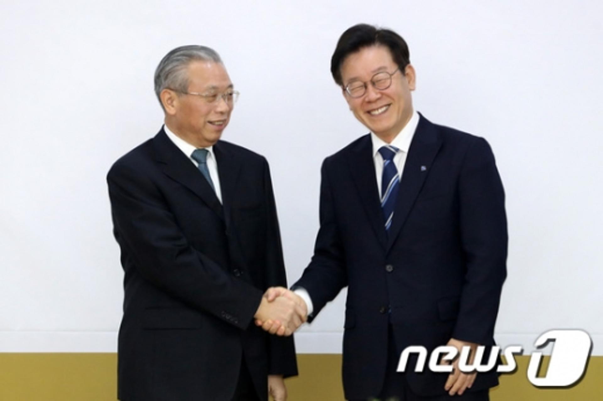 이재명 경기도지사·류자이 산둥성 당서기 "한 차원 높은 교류협력 추진"