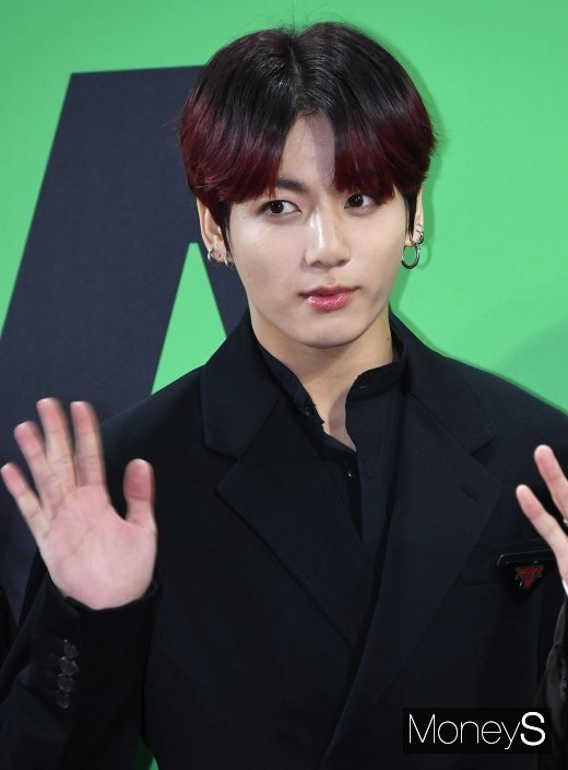 '방탄소년단 정국' CCTV 유출 노래방 관계자 검찰 송치