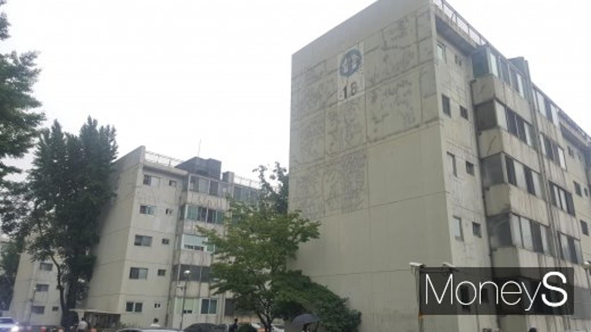 반포주공1 3주구 재건축 새판 짠다… 현산 빠지고 삼성물산·현대건설 등 경쟁