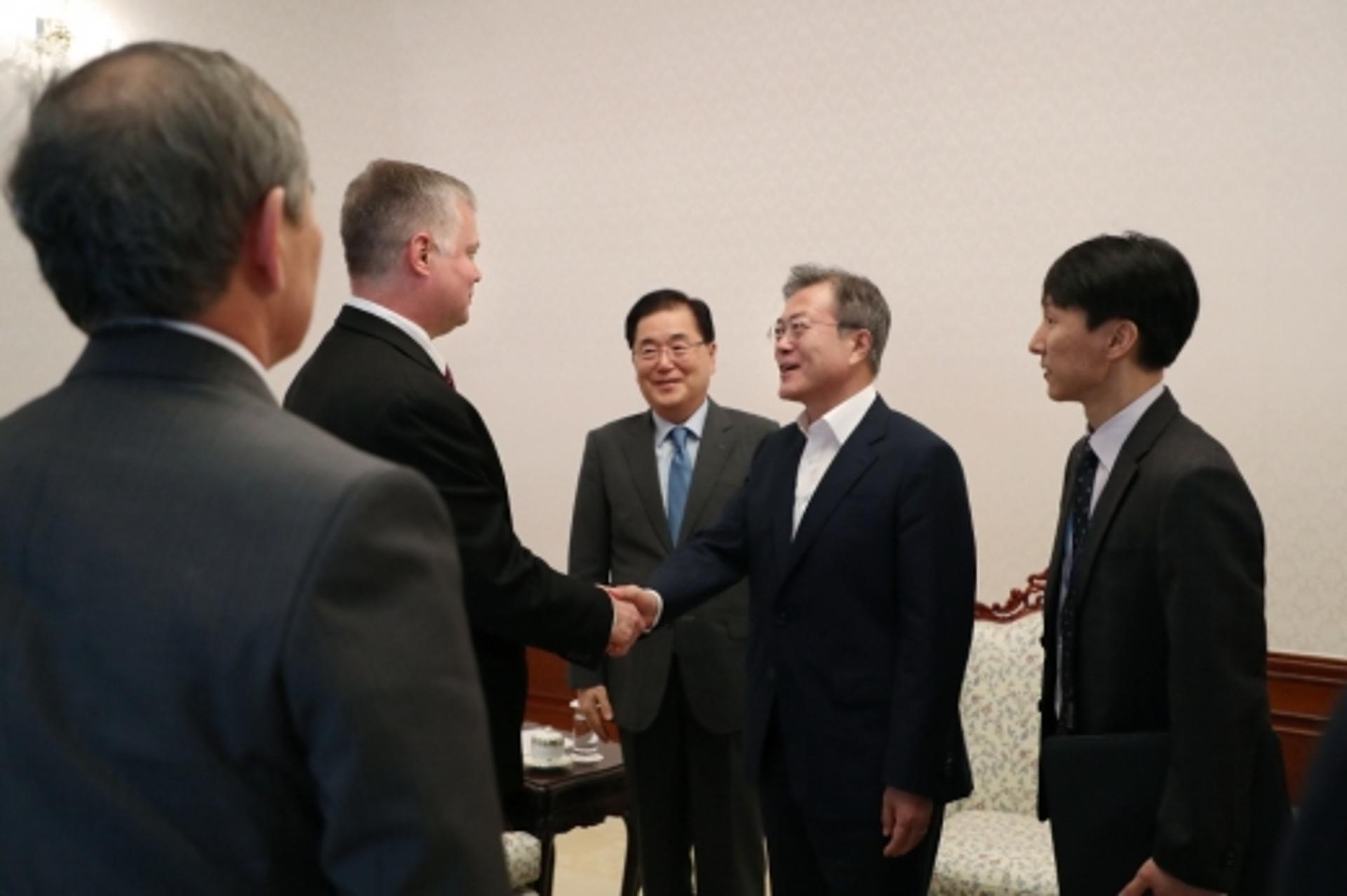 [출근길] 文대통령, 오늘 비건 美 특별대표 접견… 대북 메시지 나오나