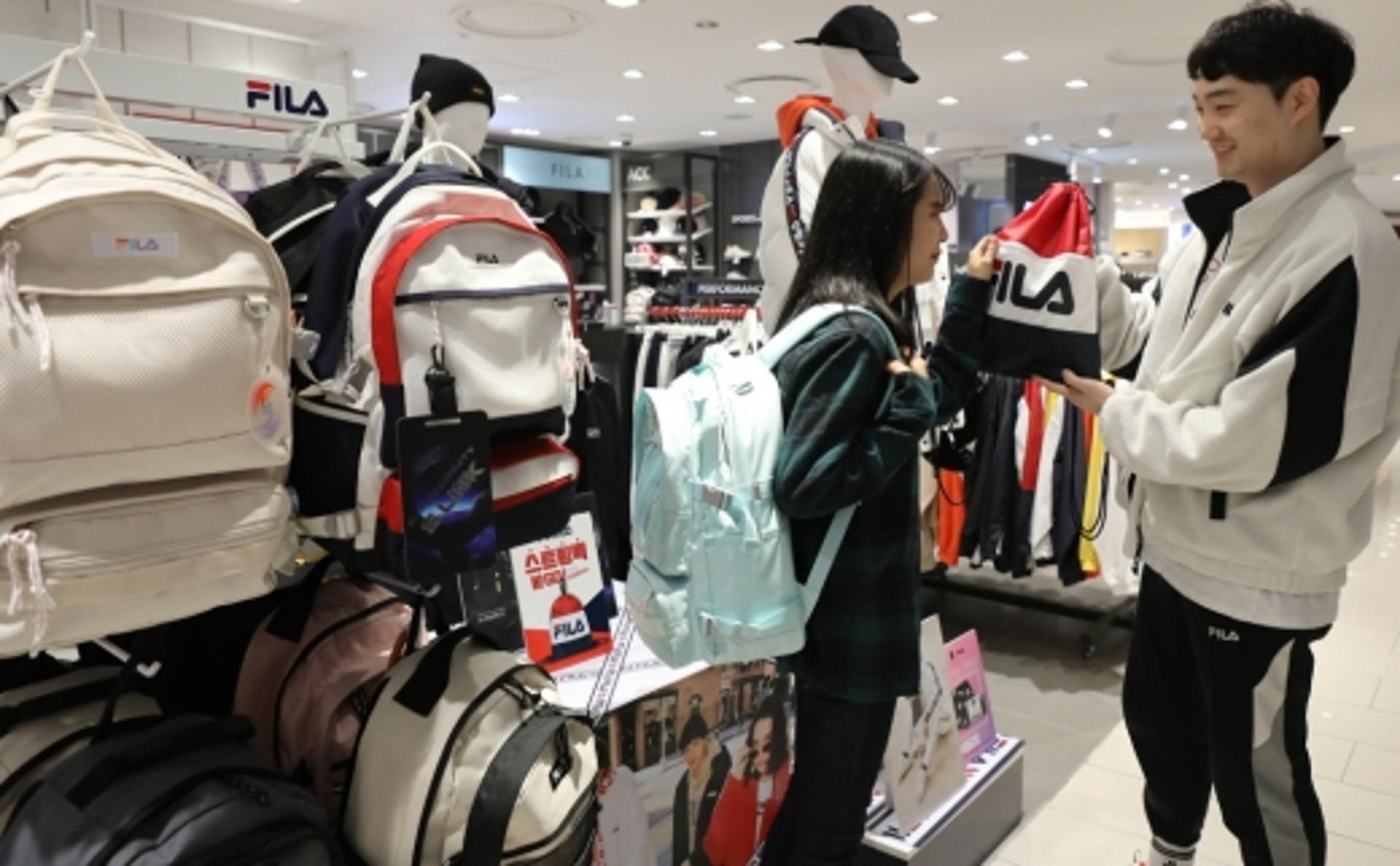 롯데백 광주점이 소개한 신학기 '가방' 똑똑하게 고르는 법