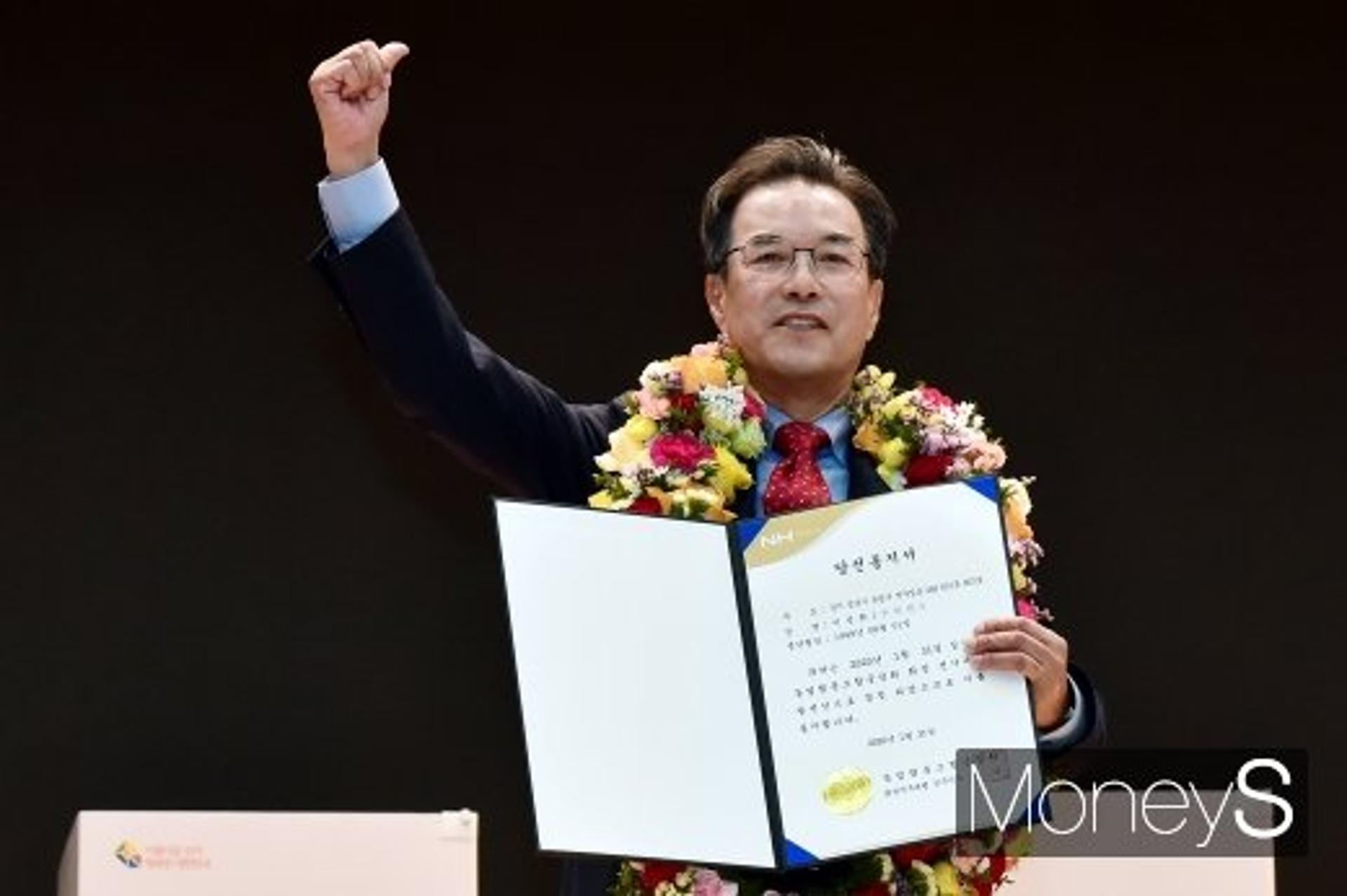 '농민대표' 농협중앙회장에 이성희 당선… 첫 경기 출신