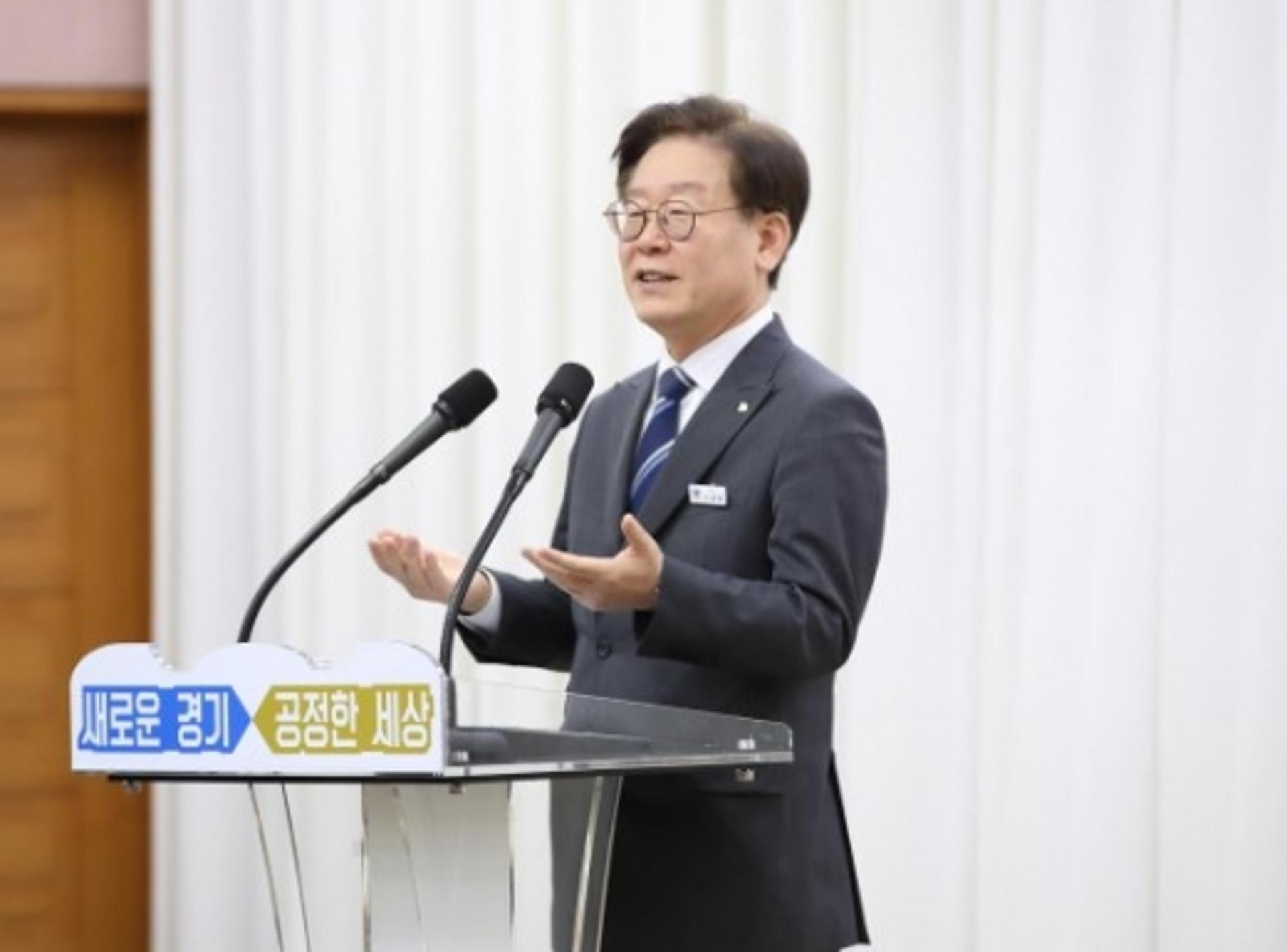 이재명 "공직문화 정체 안돼…잘 모를땐 현장·도민에 답!"