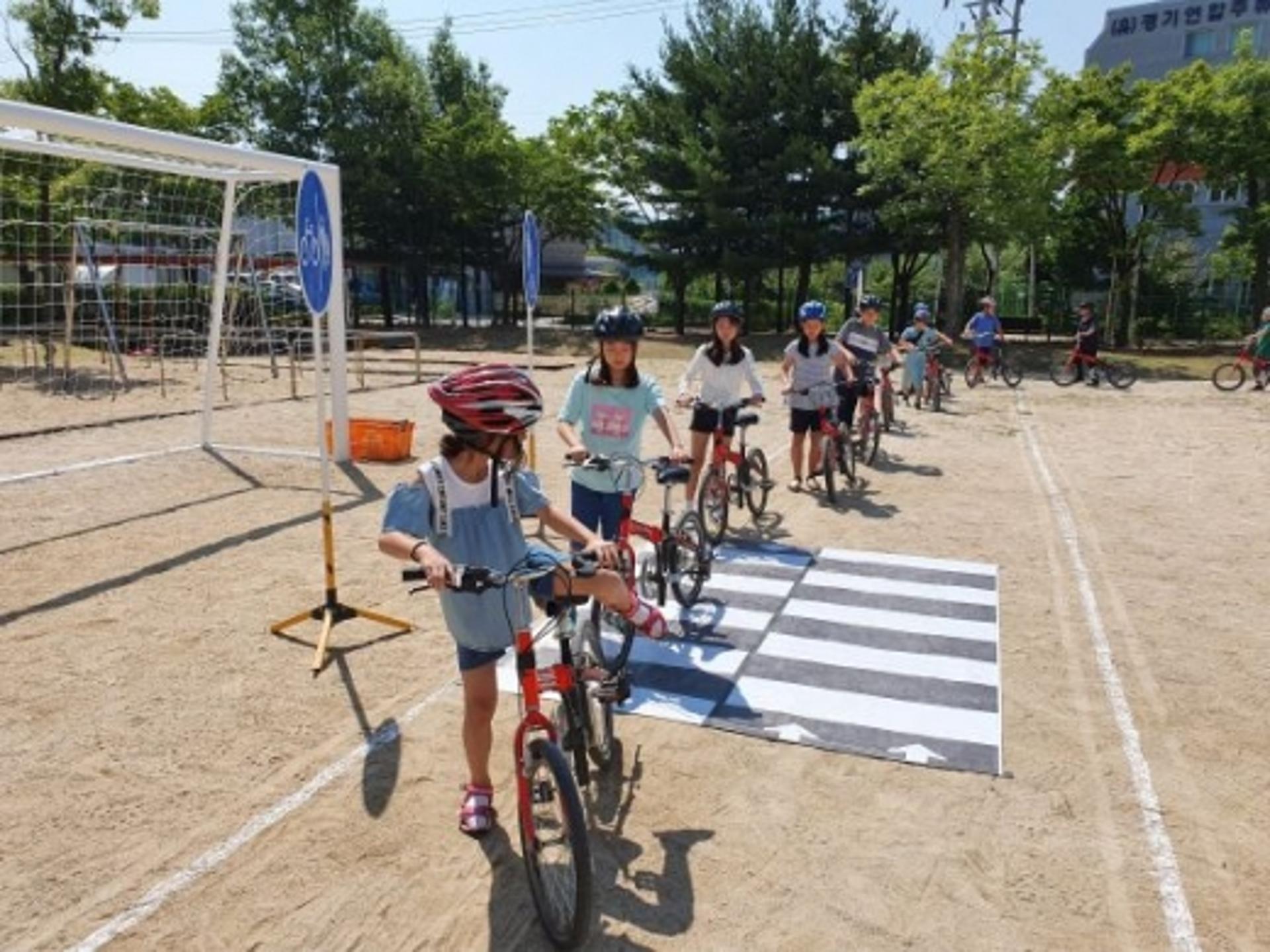 수원시, 관내 초·중·고등학교 대상 '찾아가는 자전거 안전교육'