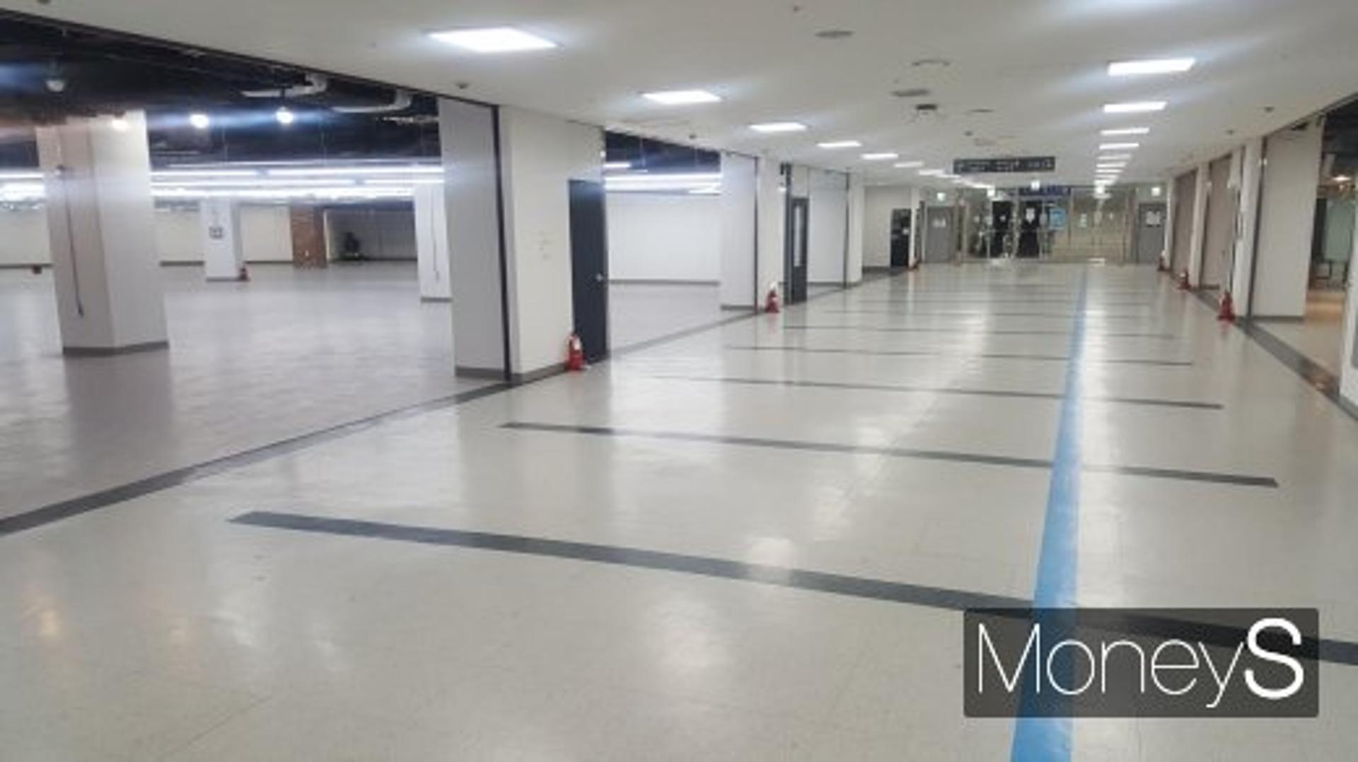 [단독] 고척돔 지하푸드몰 결국 문 닫는다