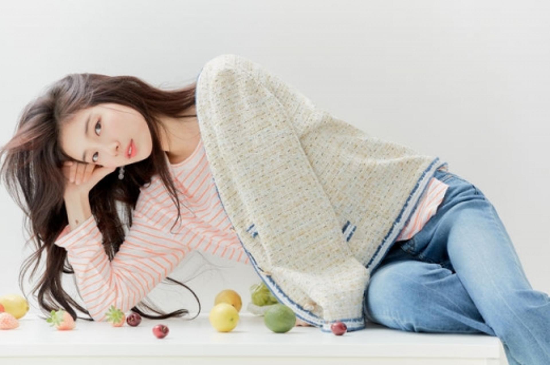 수지 화보, 흰티+청바지… 비주얼 여신이 따로없네?