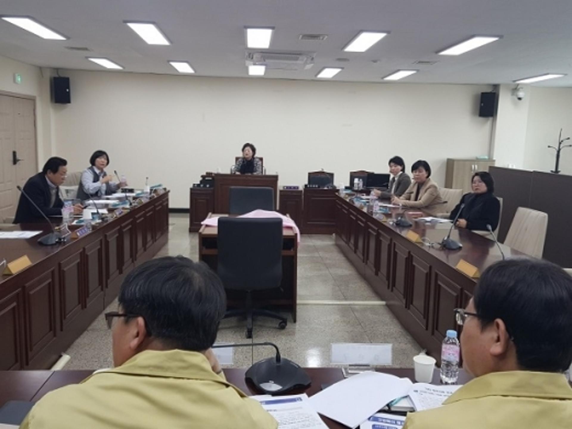 고양시의회 환경경제위-일자리경제국, 코로나19 위기극복 '맞손'