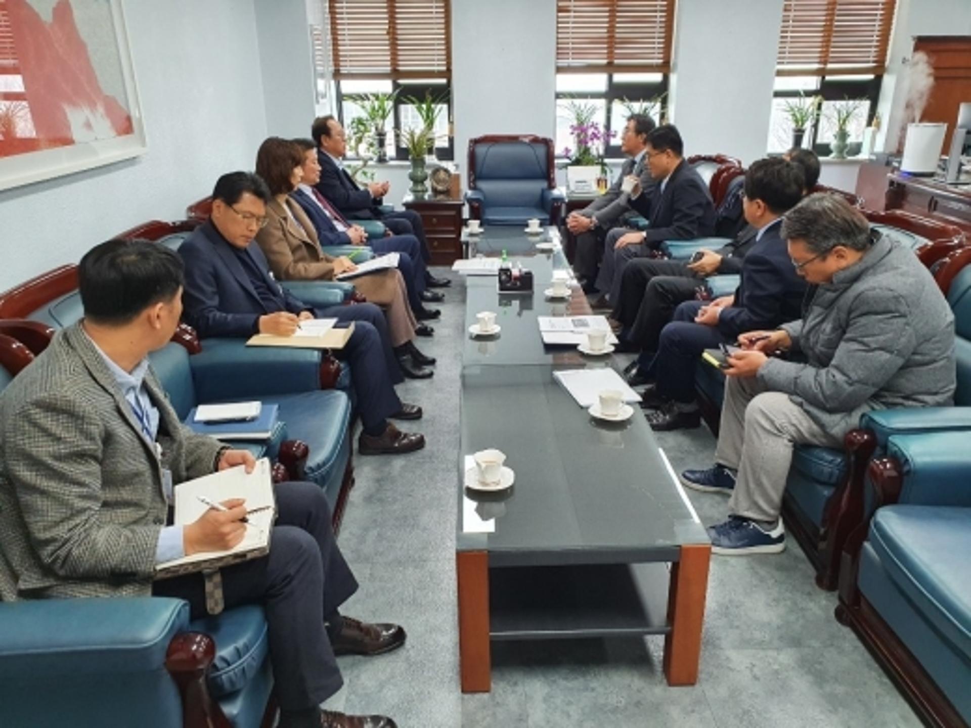 이춘구 안성시장 권한대행, 코로나19 대응 논의