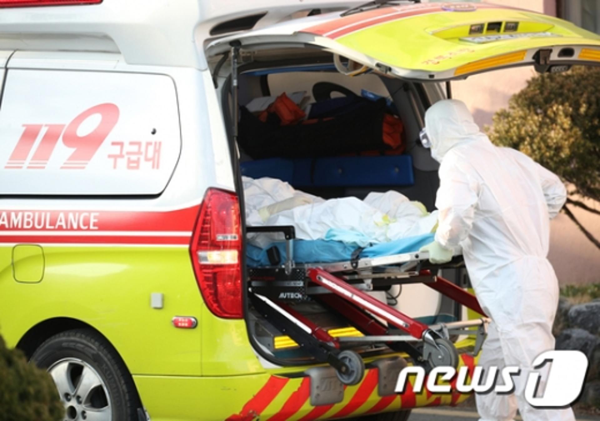 [코로나19] 두번째 사망자, '음압병상' 부족이 부른 비극