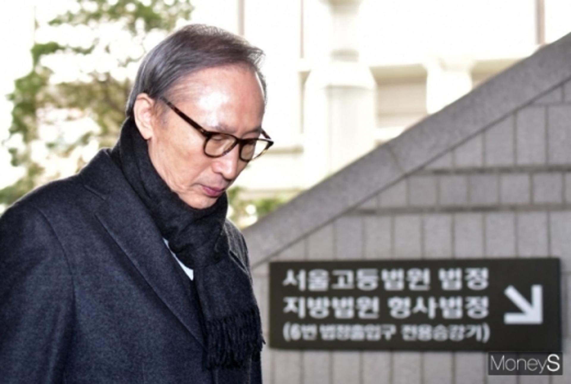 다시 풀려나는 이명박 전 대통령, 재구속 6일만에(종합)