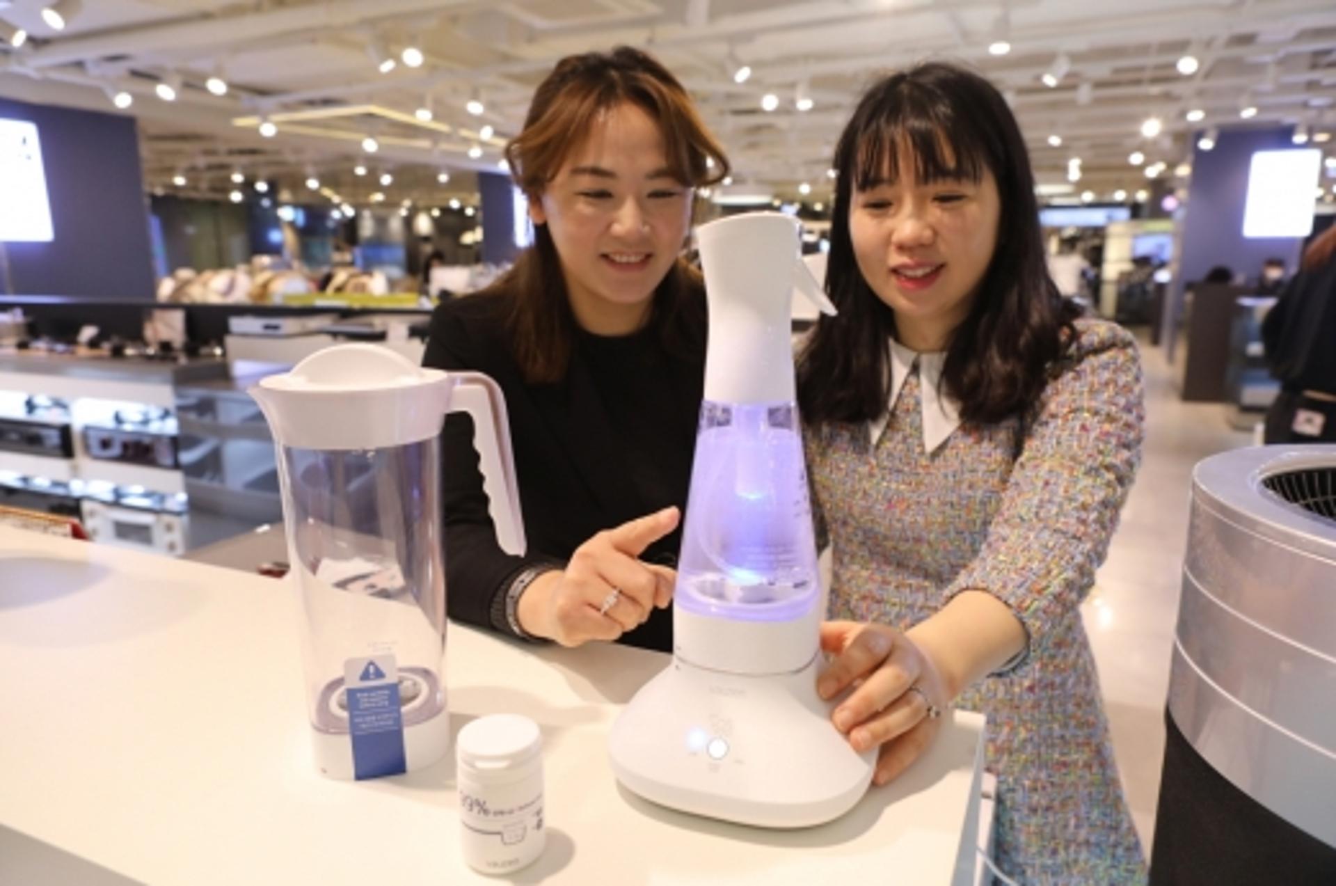 롯데백화점 광주점, 바이러스 퇴치 '전해수기' 인기