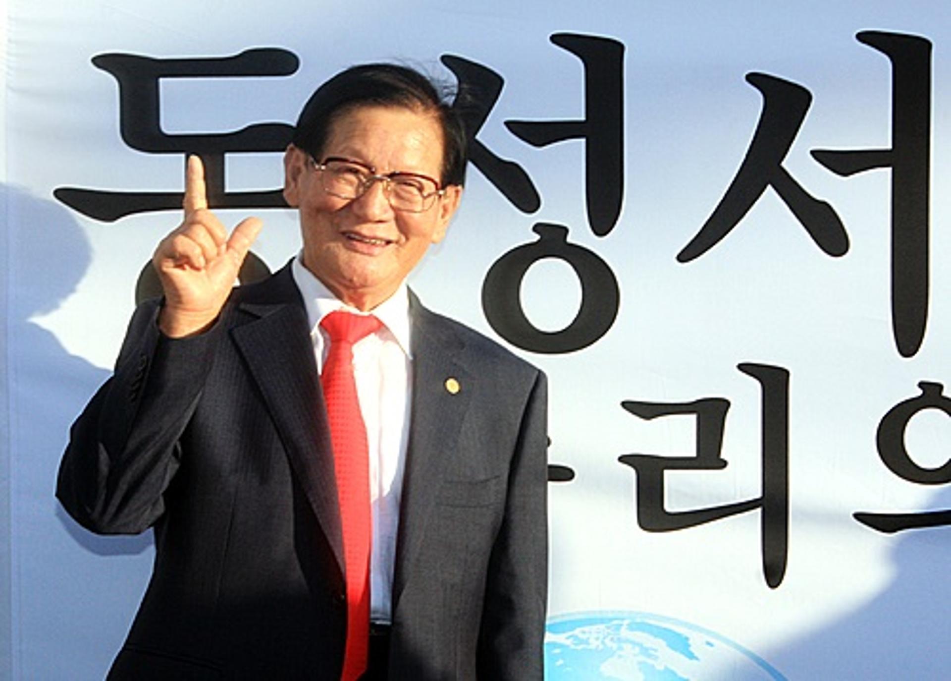 코로나19 확산되는데… '신천지 교주' 이만희는 대체 어디 있나