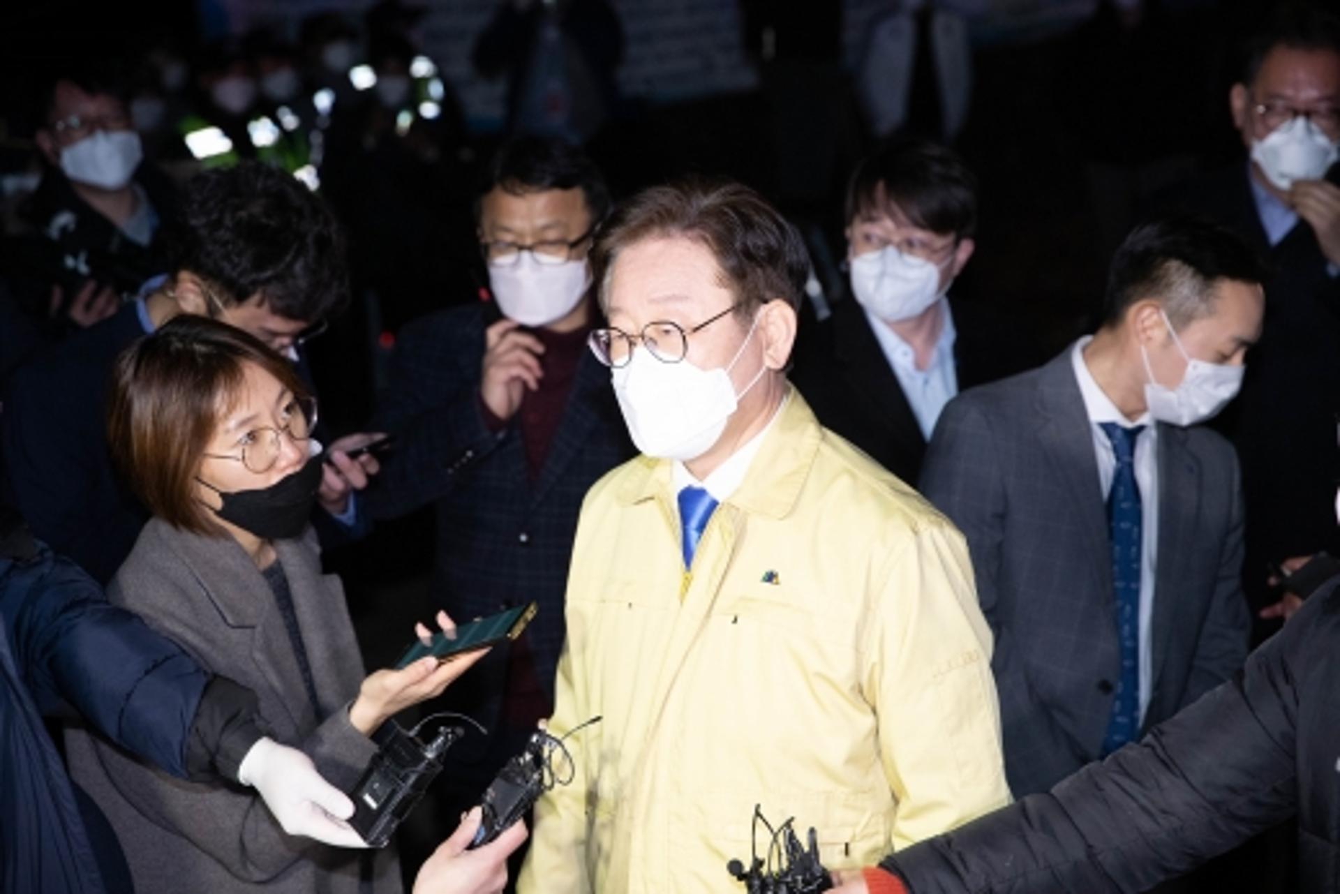 "현행범 체포 불사"…이재명 압박에 결국 자진 검사한 이만희
